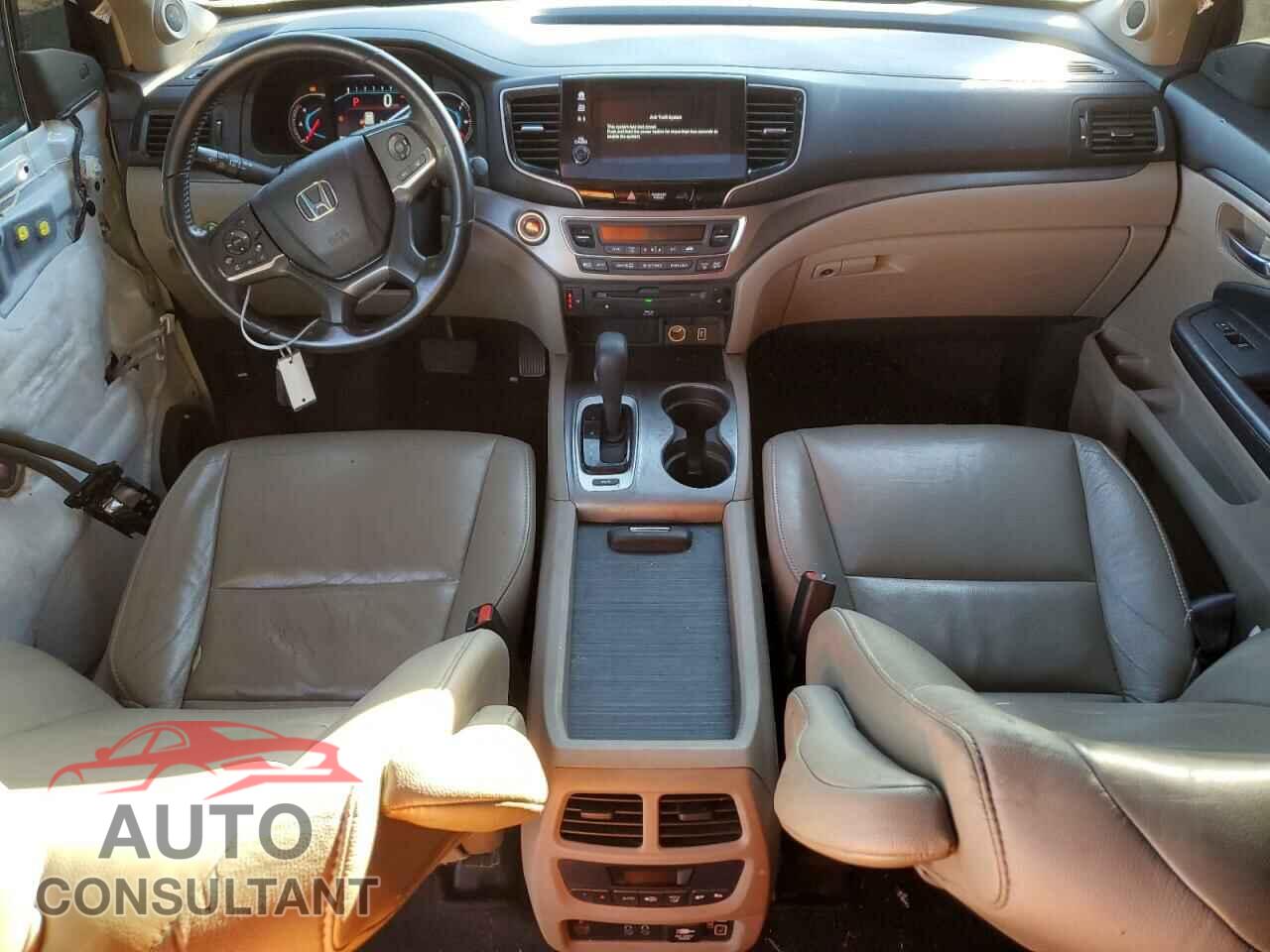 HONDA PILOT 2019 - 5FNYF5H40KB019724