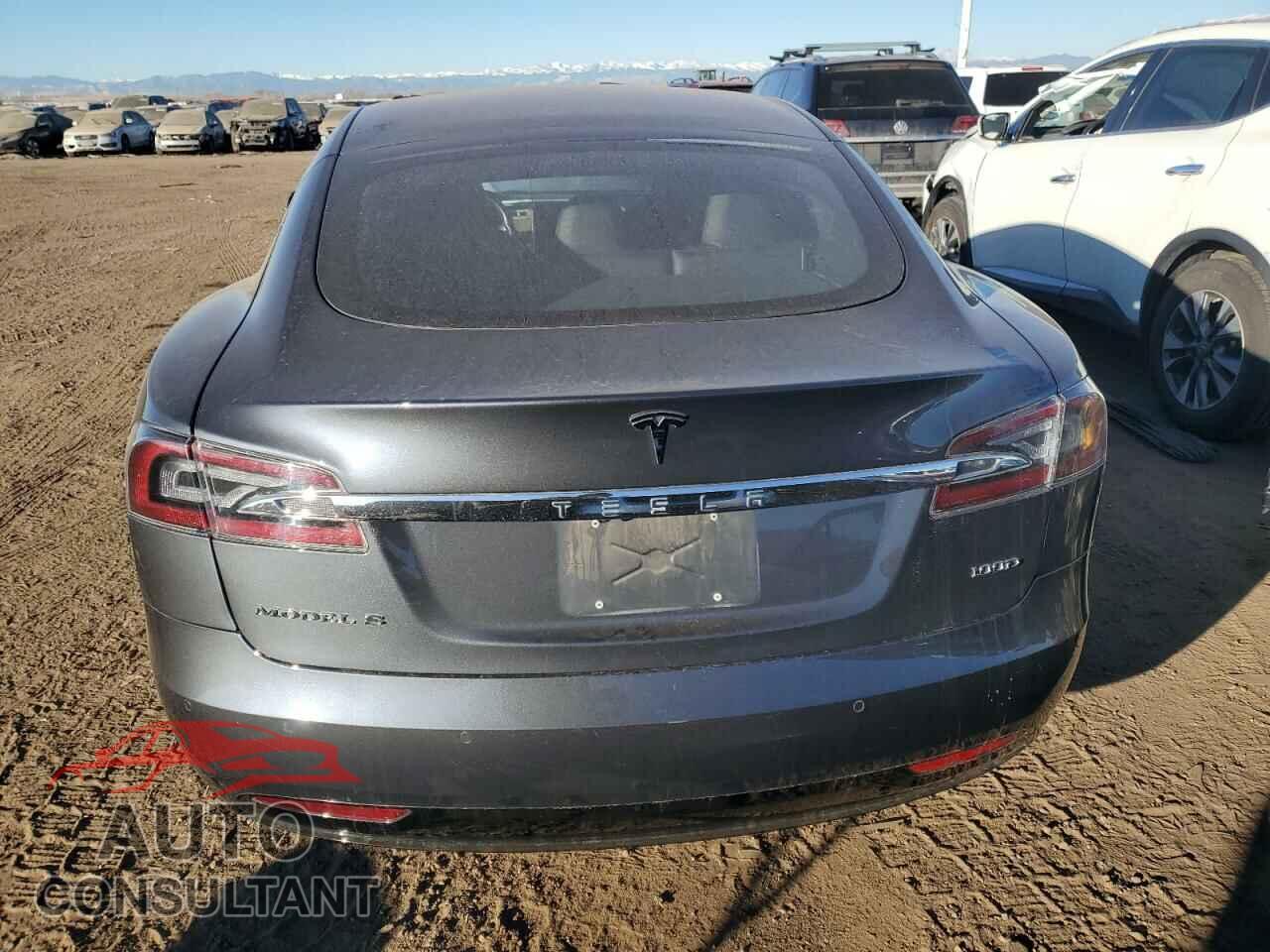 TESLA MODEL S 2017 - 5YJSA1E23HF215990