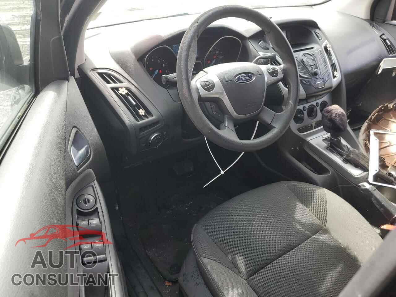 FORD FOCUS 2014 - 1FADP3F2XEL244631