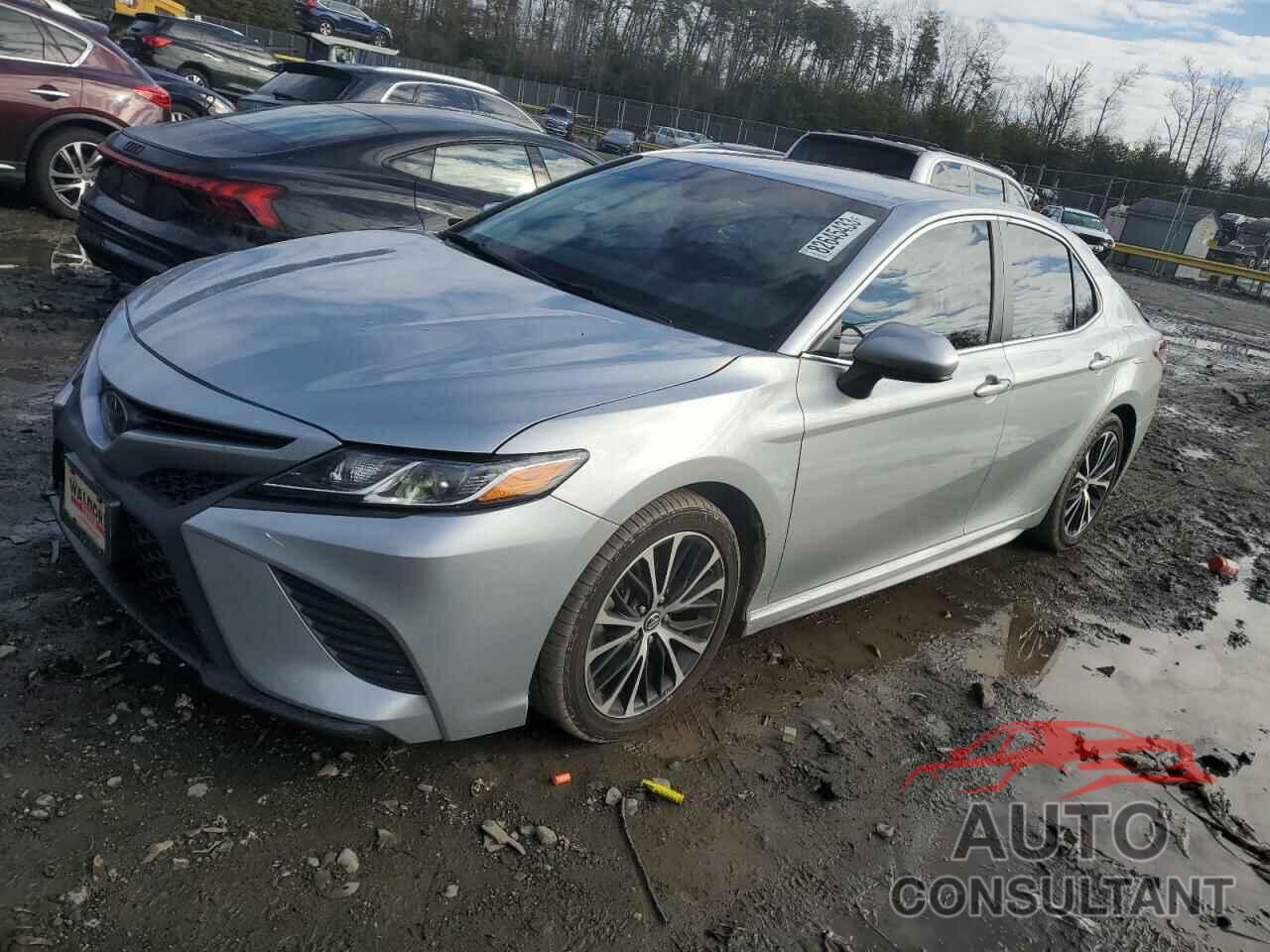 TOYOTA CAMRY 2018 - 4T1B11HK4JU631129