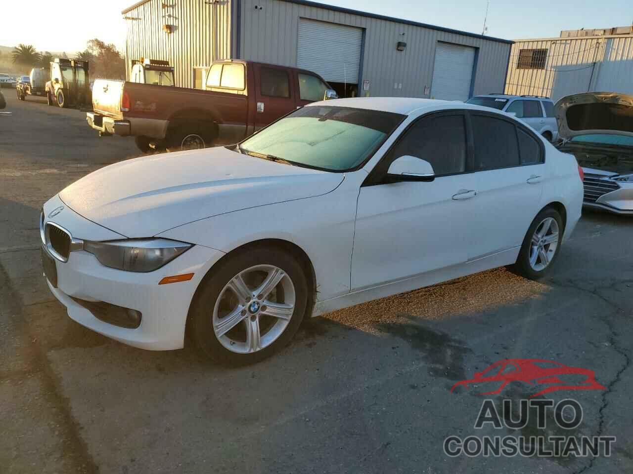 BMW 3 SERIES 2015 - WBA3C1C55FK119691