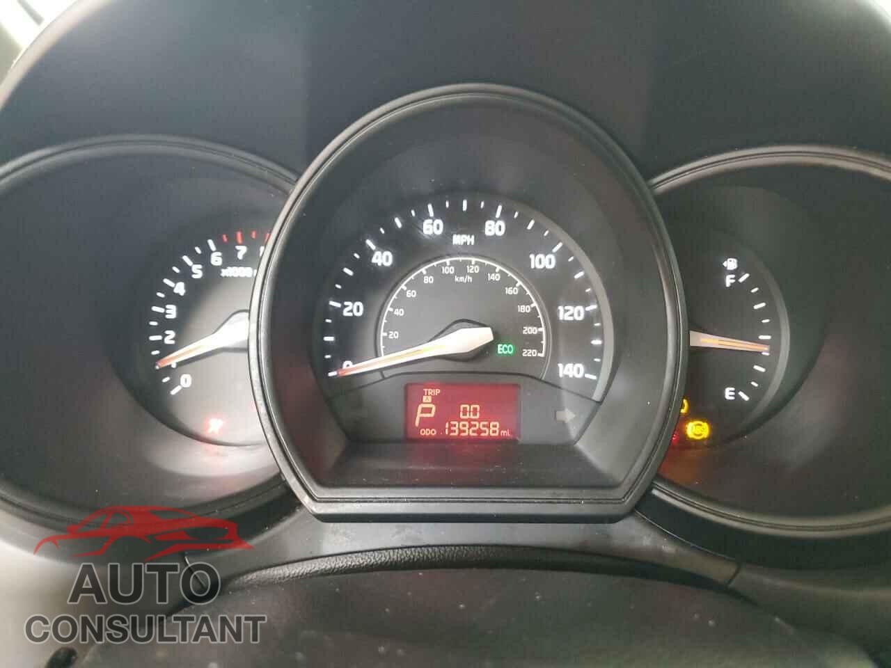 KIA RIO 2013 - KNADM4A37D6252124
