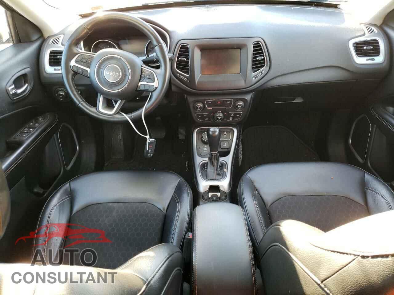 JEEP COMPASS 2018 - 3C4NJDBB3JT320684