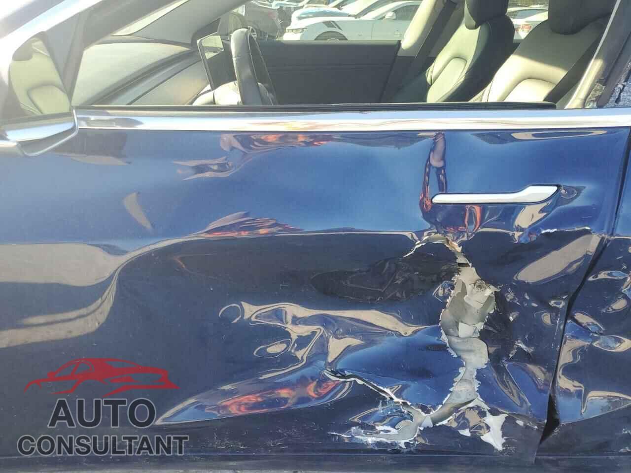TESLA MODEL 3 2018 - 5YJ3E1EA8JF059239
