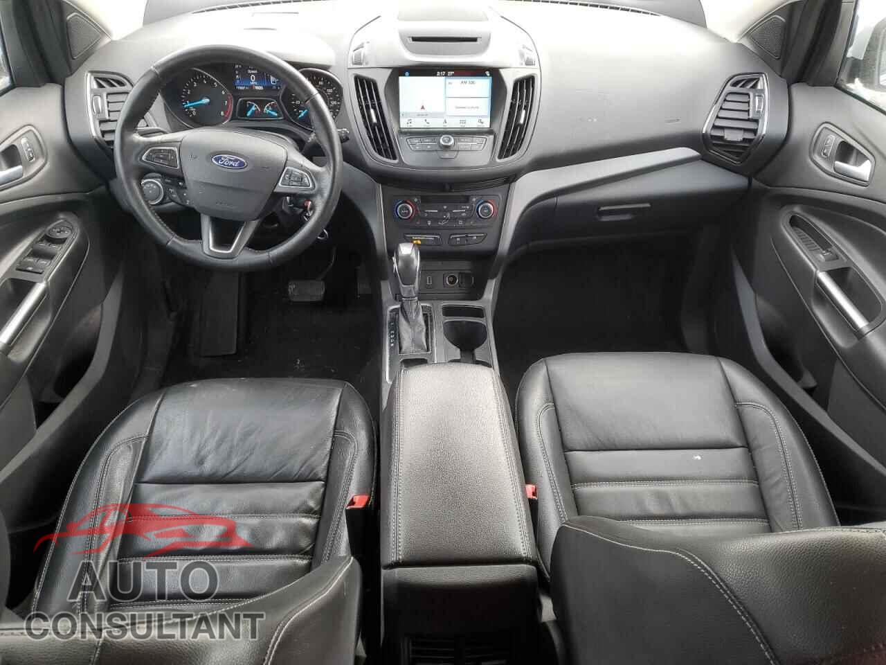 FORD ESCAPE 2018 - 1FMCU9HD2JUD23632