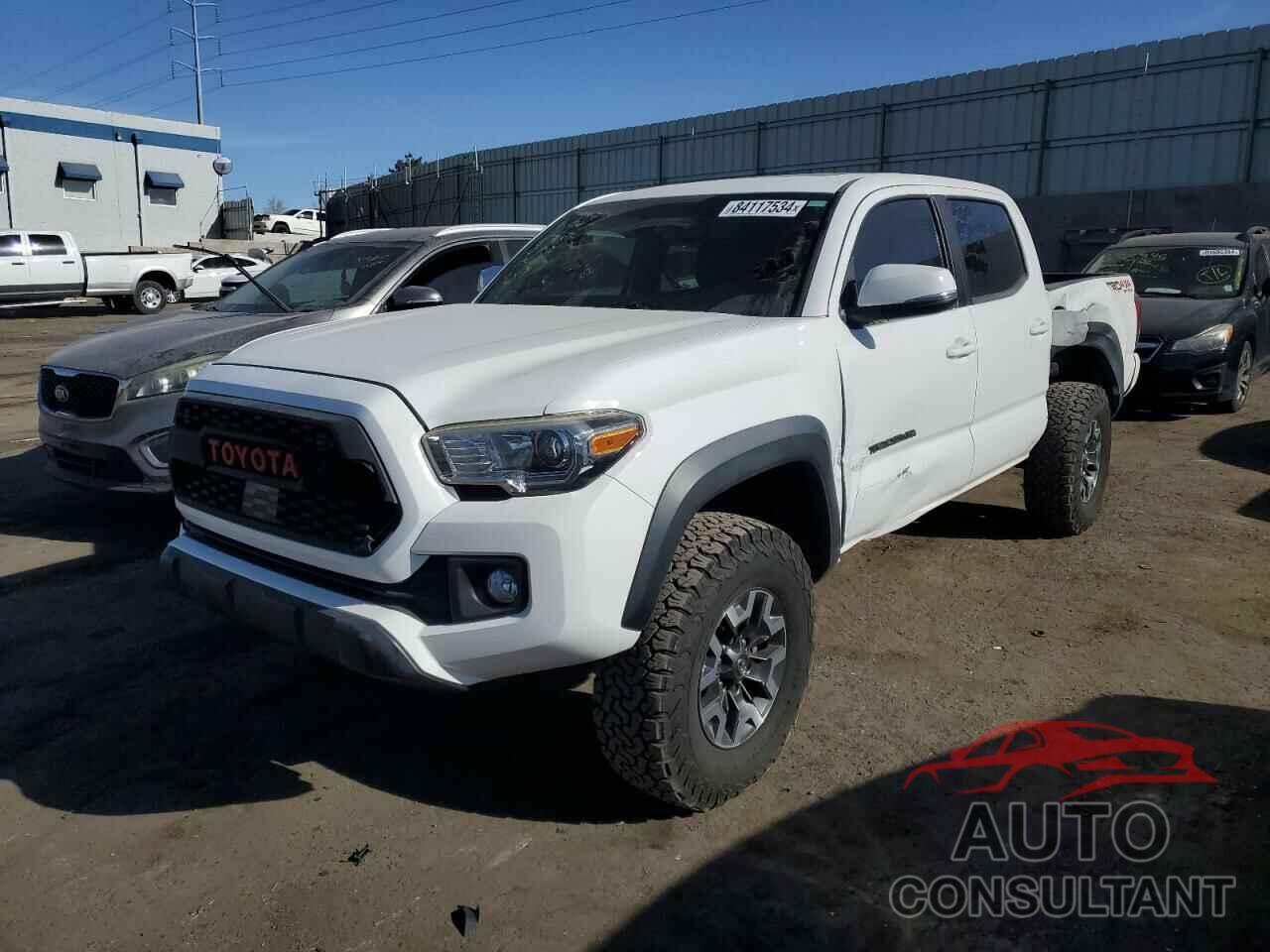 TOYOTA TACOMA 2018 - 3TMCZ5AN3JM179014