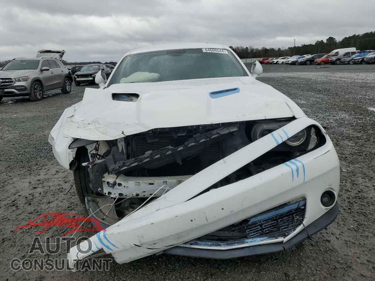 DODGE CHALLENGER 2015 - 2C3CDZAG2FH764720