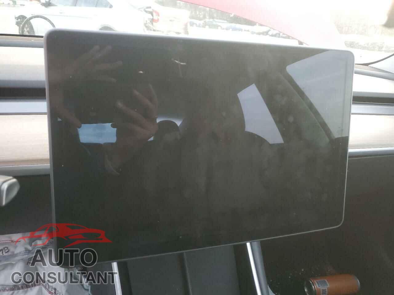 TESLA MODEL 3 2018 - 5YJ3E1EA9JF026962