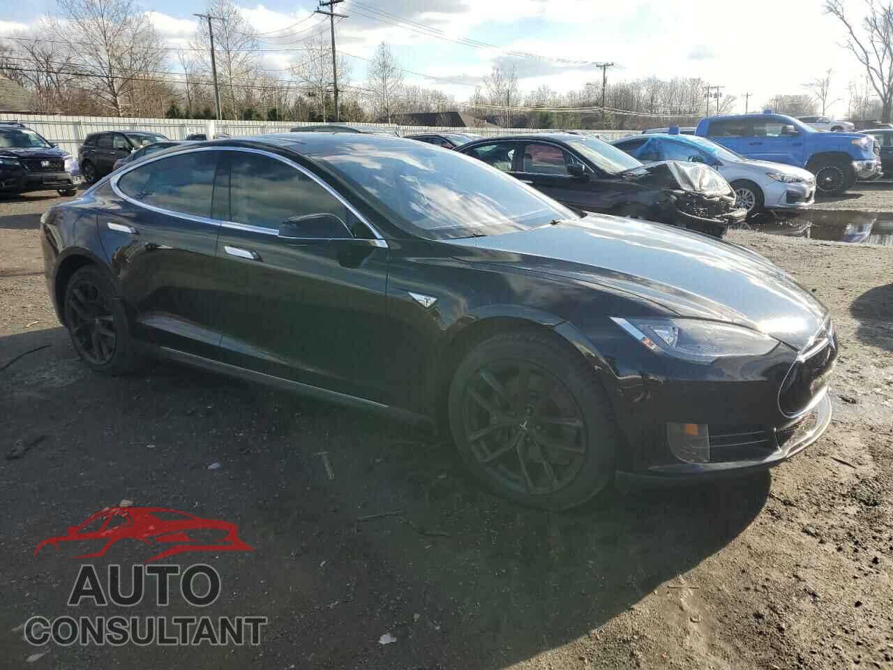 TESLA MODEL S 2013 - 5YJSA1DN0DFP10654