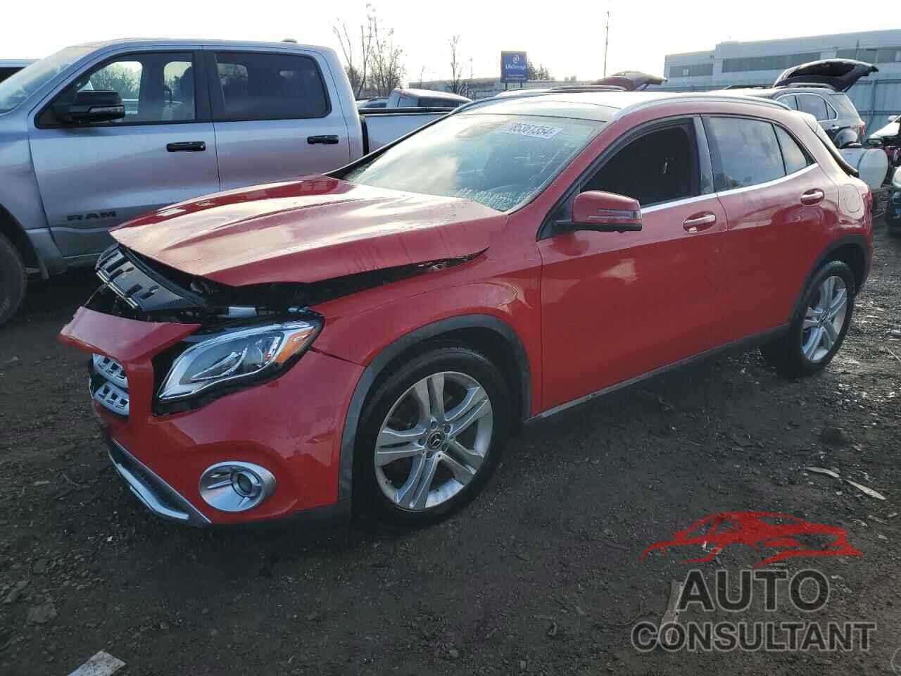 MERCEDES-BENZ GLA-CLASS 2019 - WDCTG4GB0KU014834