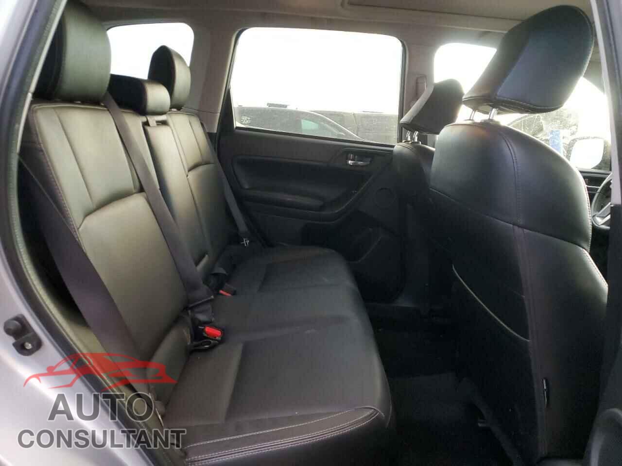 SUBARU FORESTER 2017 - JF2SJARC7HH558015