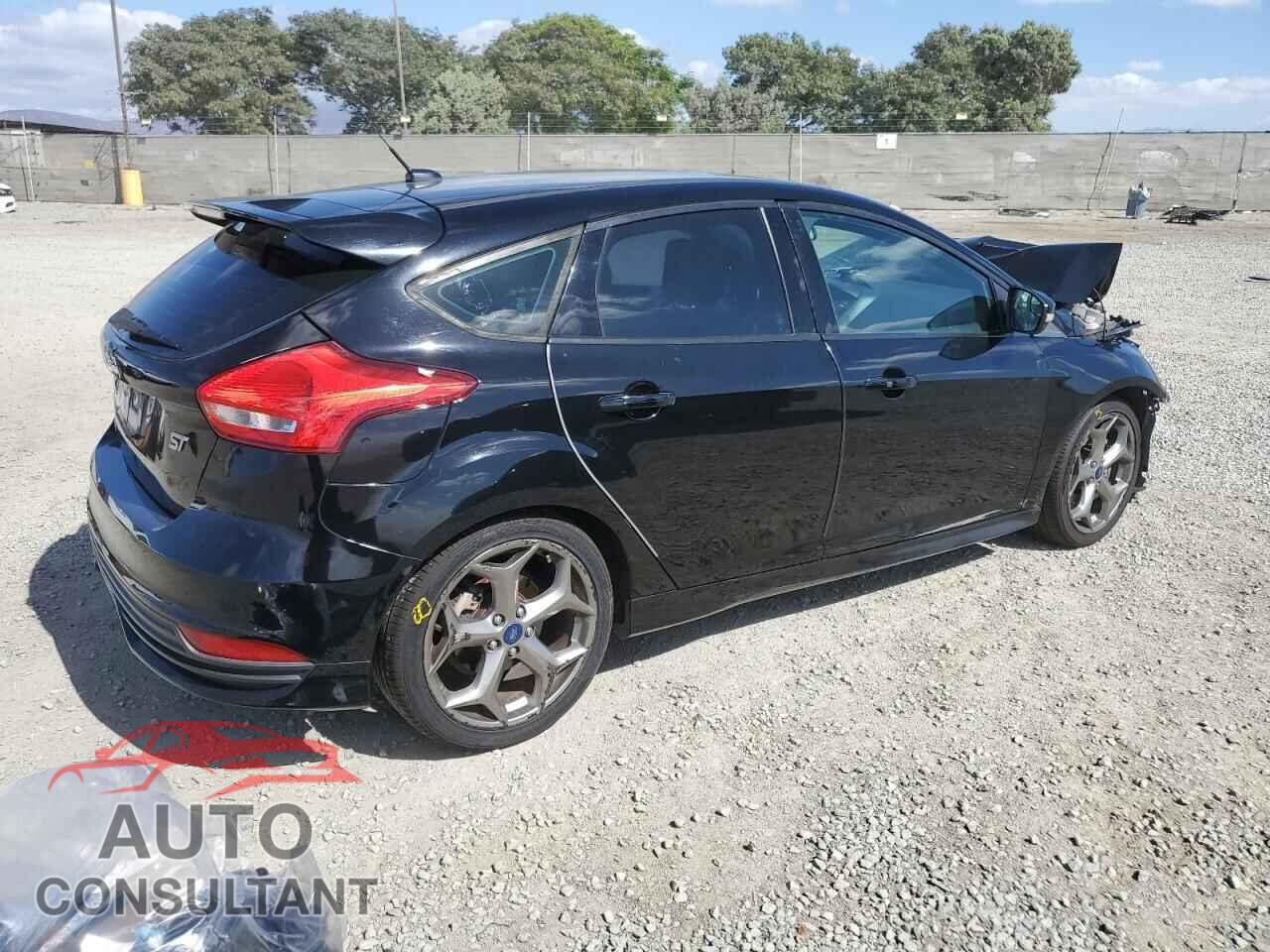 FORD FOCUS 2016 - 1FADP3L98GL347616
