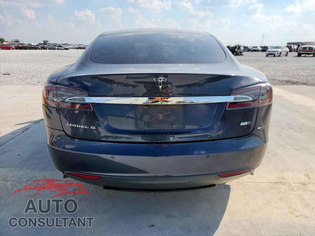 TESLA MODEL S 2015 - 5YJSA1S27FF086590
