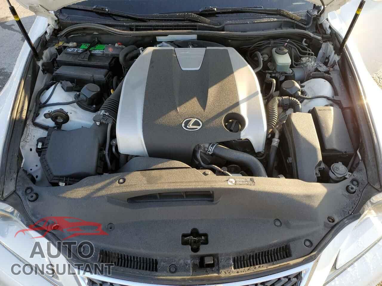 LEXUS IS 2014 - JTHBE1D20E5009334
