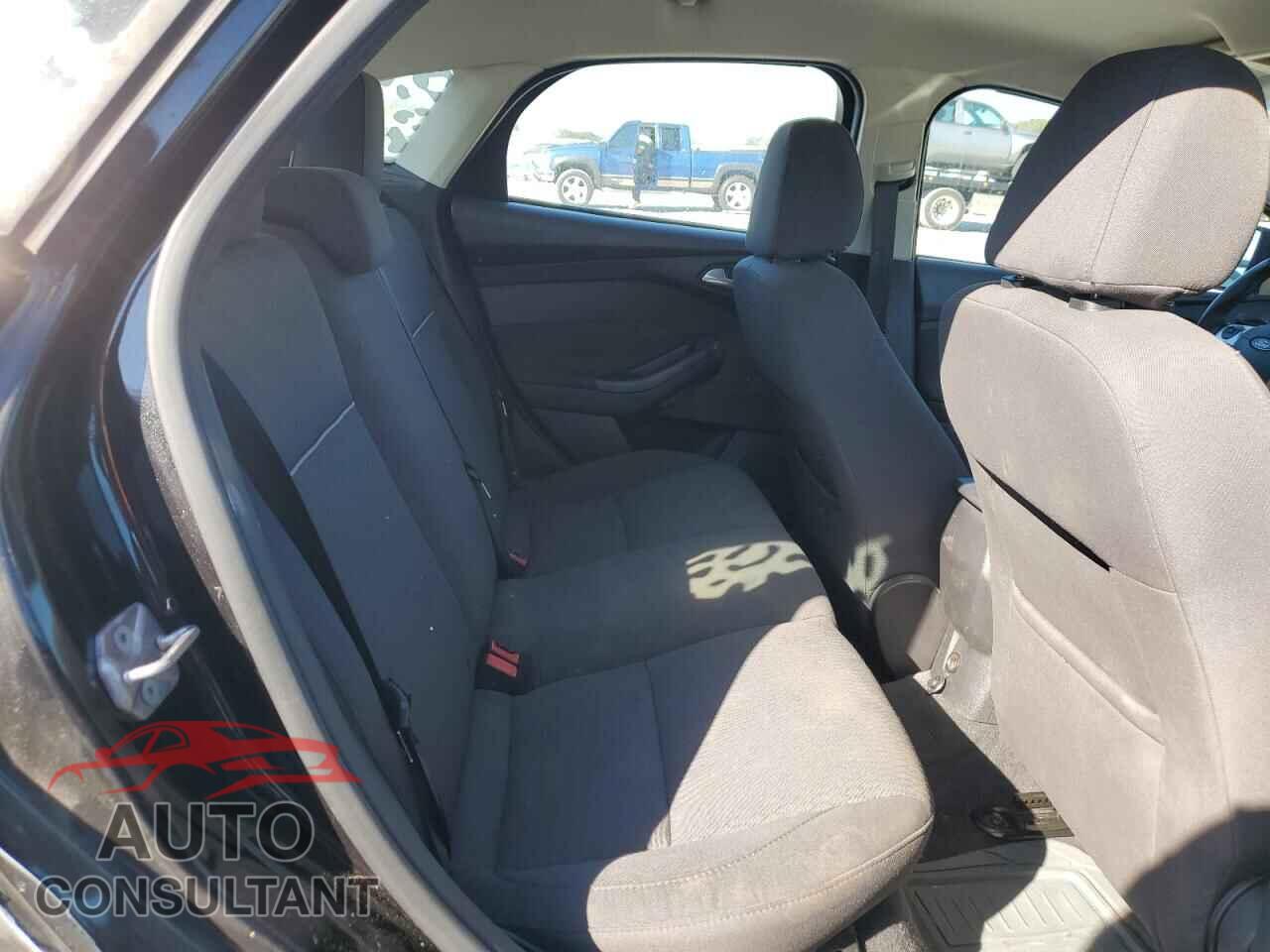 FORD FOCUS 2012 - 1FAHP3M26CL399159