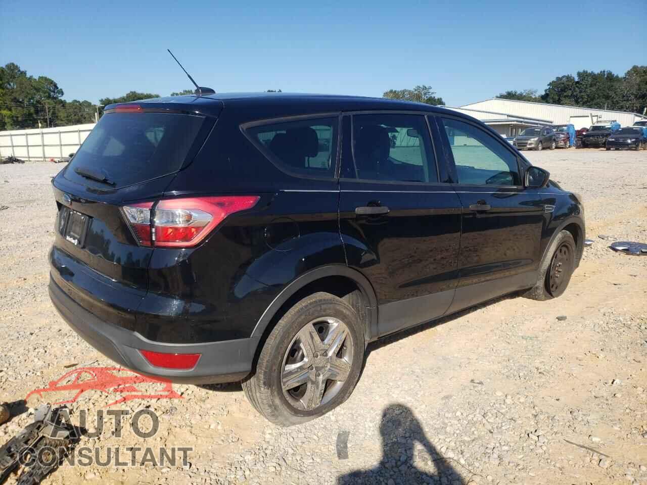 FORD ESCAPE 2017 - 1FMCU0F7XHUC19408