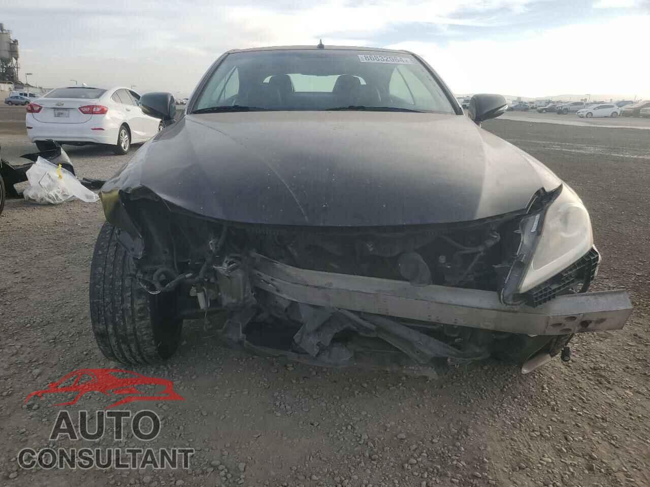 LEXUS IS 2011 - JTHFF2C28B2517070