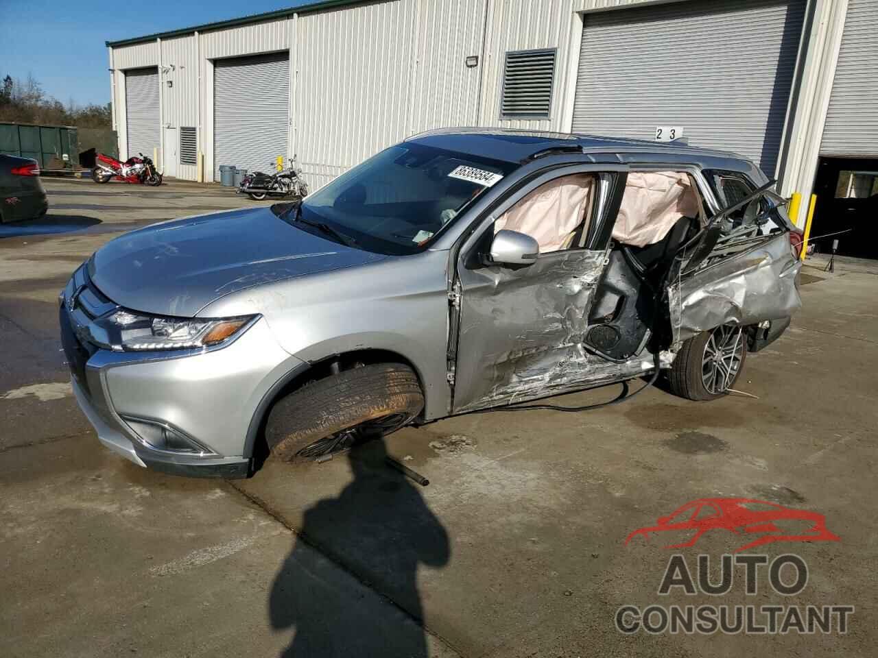 MITSUBISHI OUTLANDER 2018 - JA4AZ3A3XJZ000731