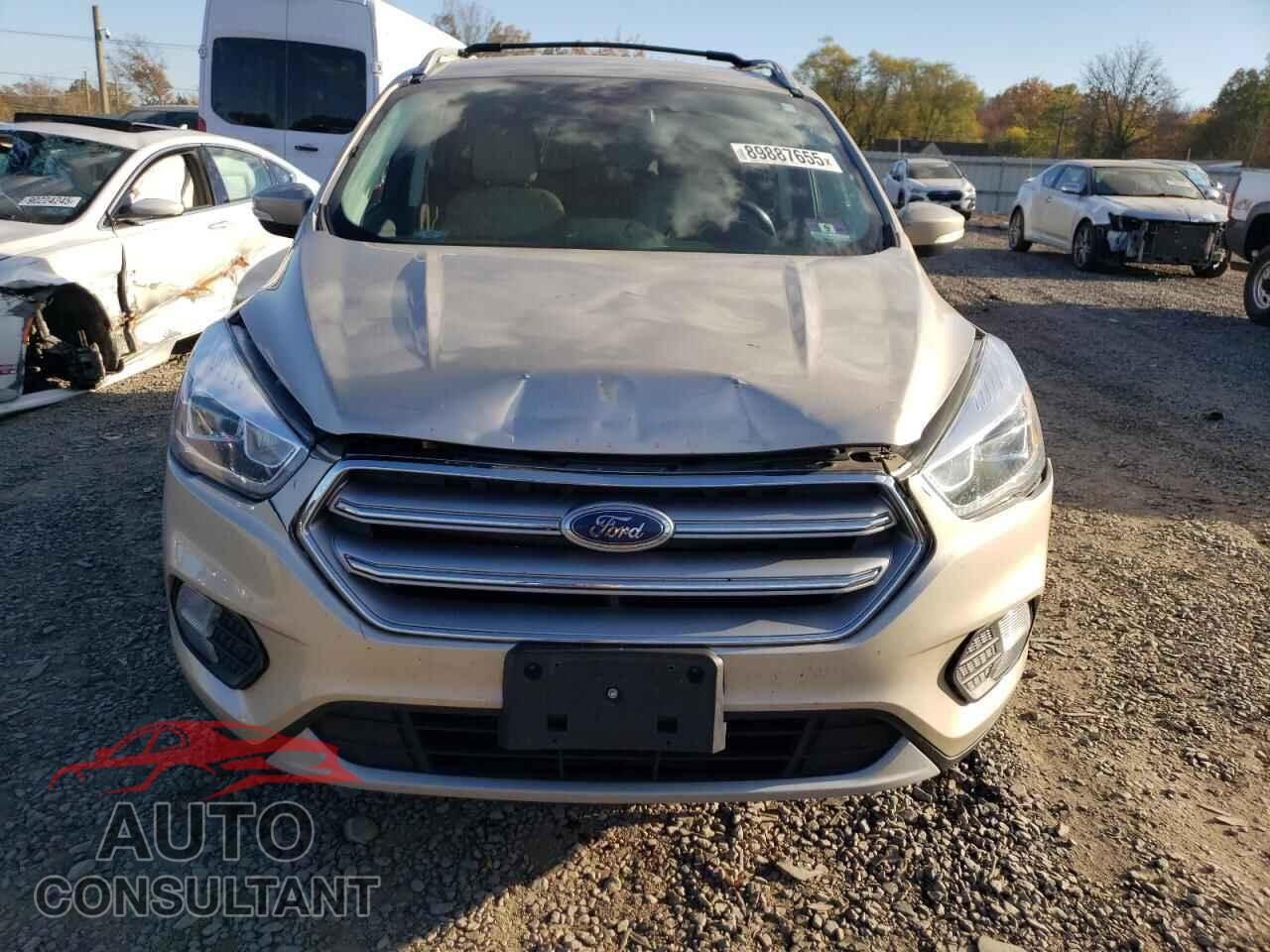 FORD ESCAPE 2017 - 1FMCU9JD7HUE00497