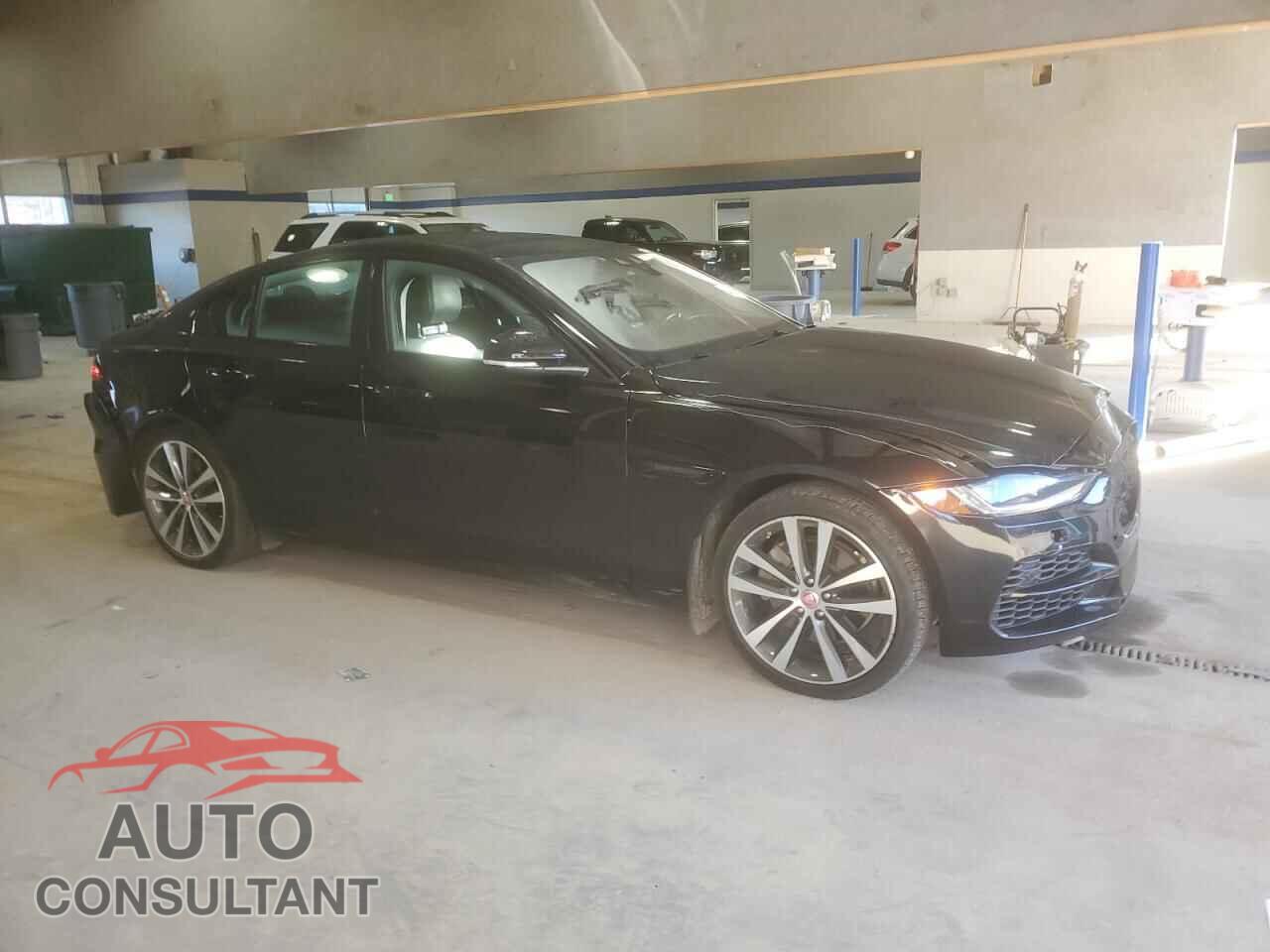 JAGUAR XE 2020 - SAJAJ4FX9LCP60087