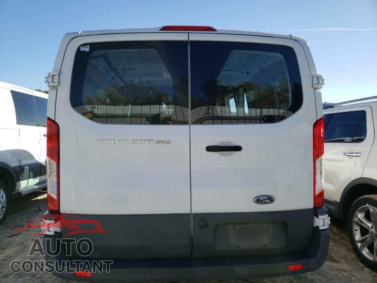 FORD TRANSIT 2017 - 1FTYR1ZM9HKB39659