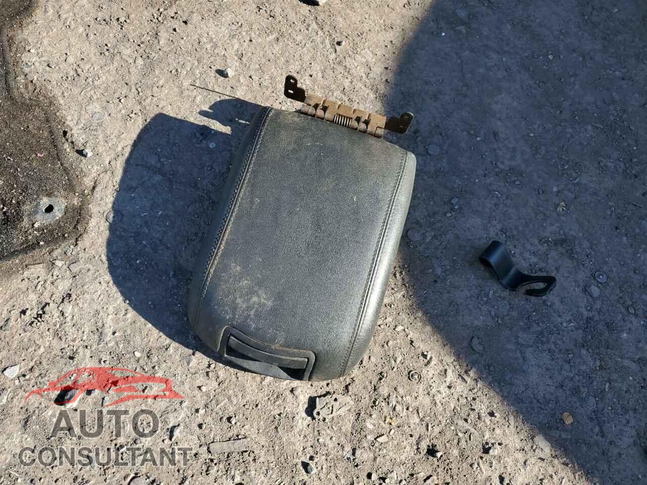 FORD TAURUS 2011 - 1FAHP2EW5BG176260