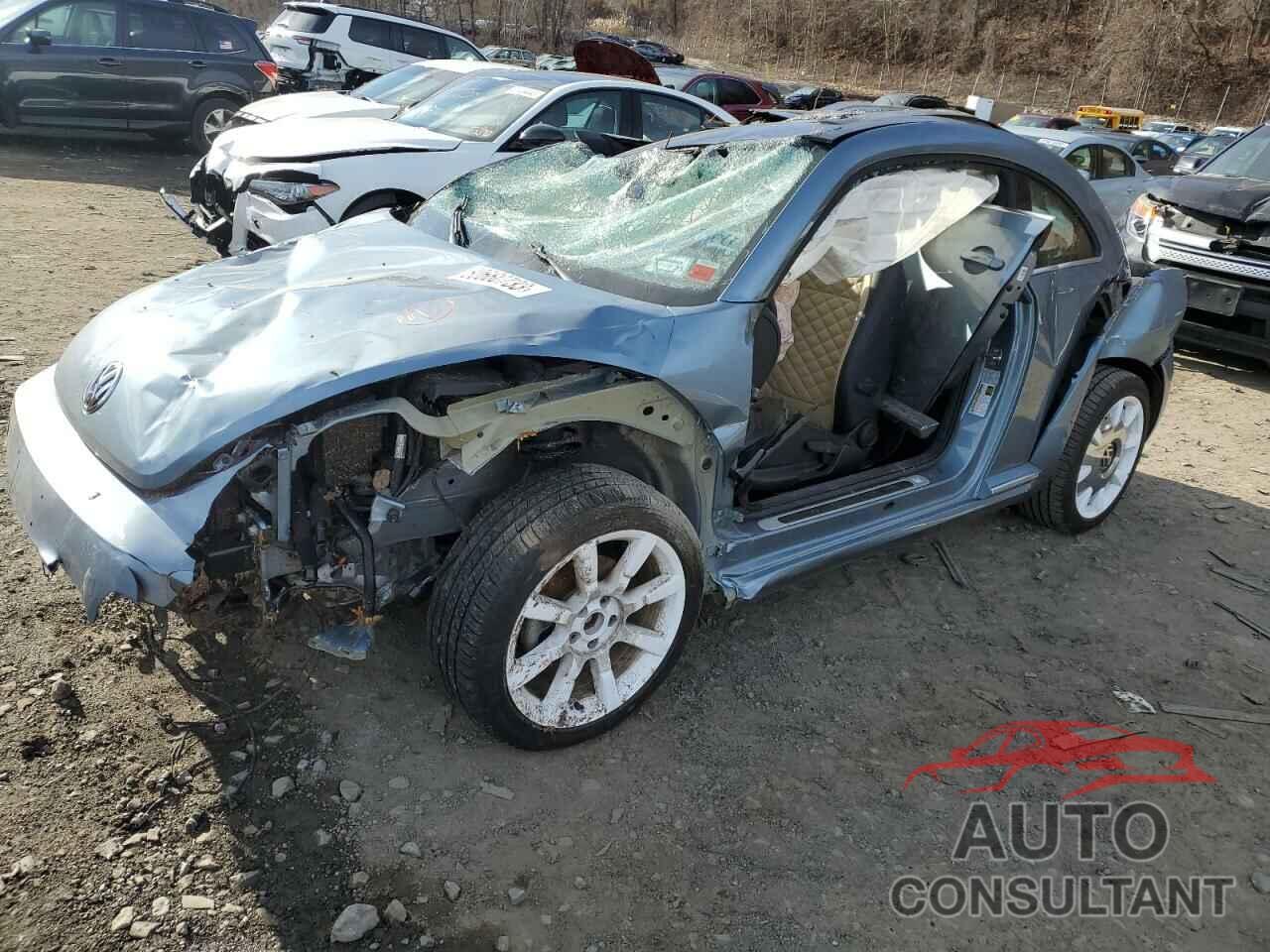 VOLKSWAGEN BEETLE 2019 - 3VWFD7AT1KM711199