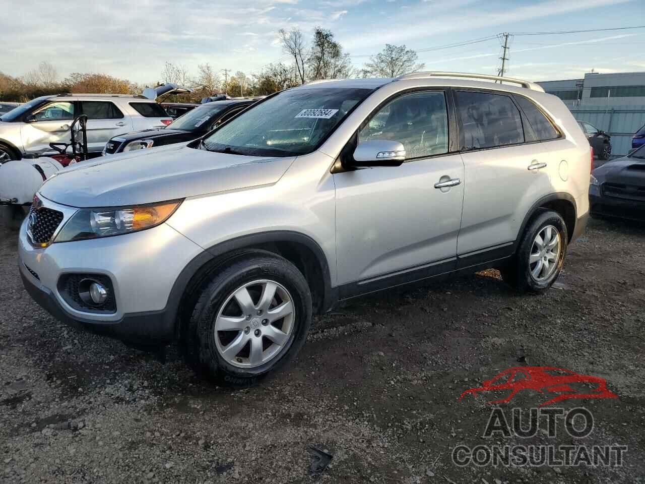 KIA SORENTO 2011 - 5XYKT3A17BG089443