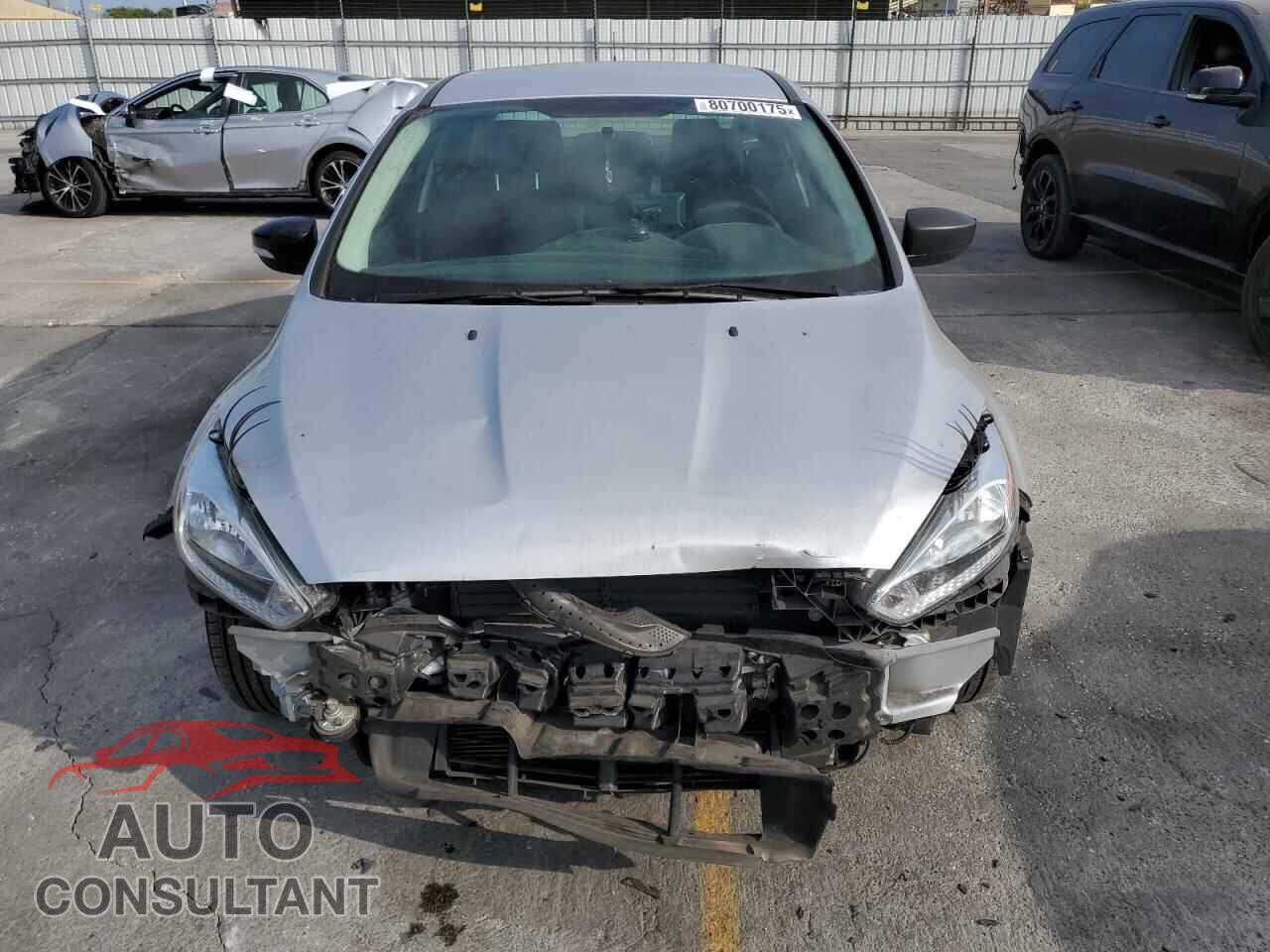 FORD FOCUS 2017 - 1FADP3E21HL263932