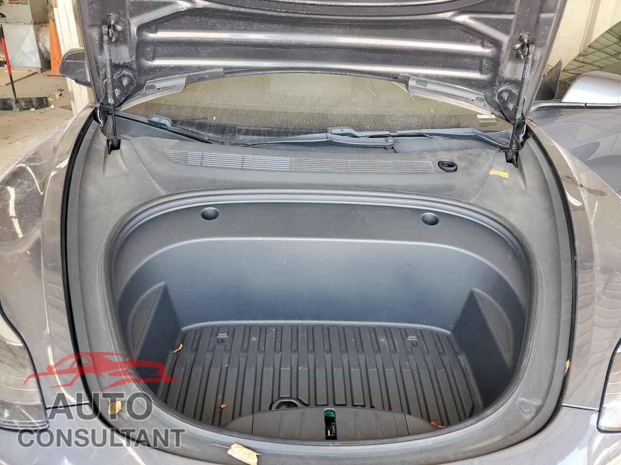 TESLA MODEL 3 2021 - 5YJ3E1EA5MF060708