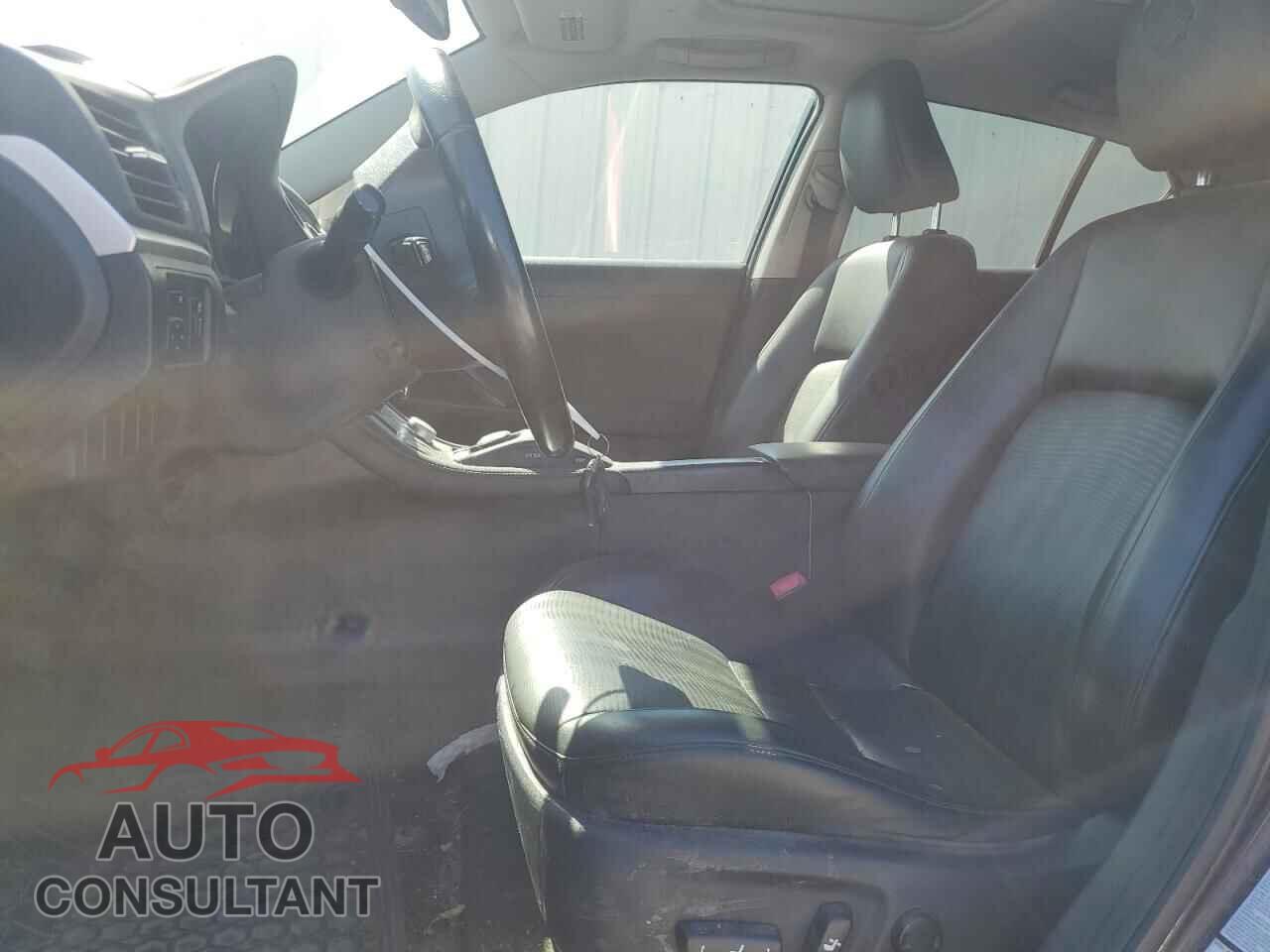 LEXUS CT 200 2012 - JTHKD5BH2C2106972