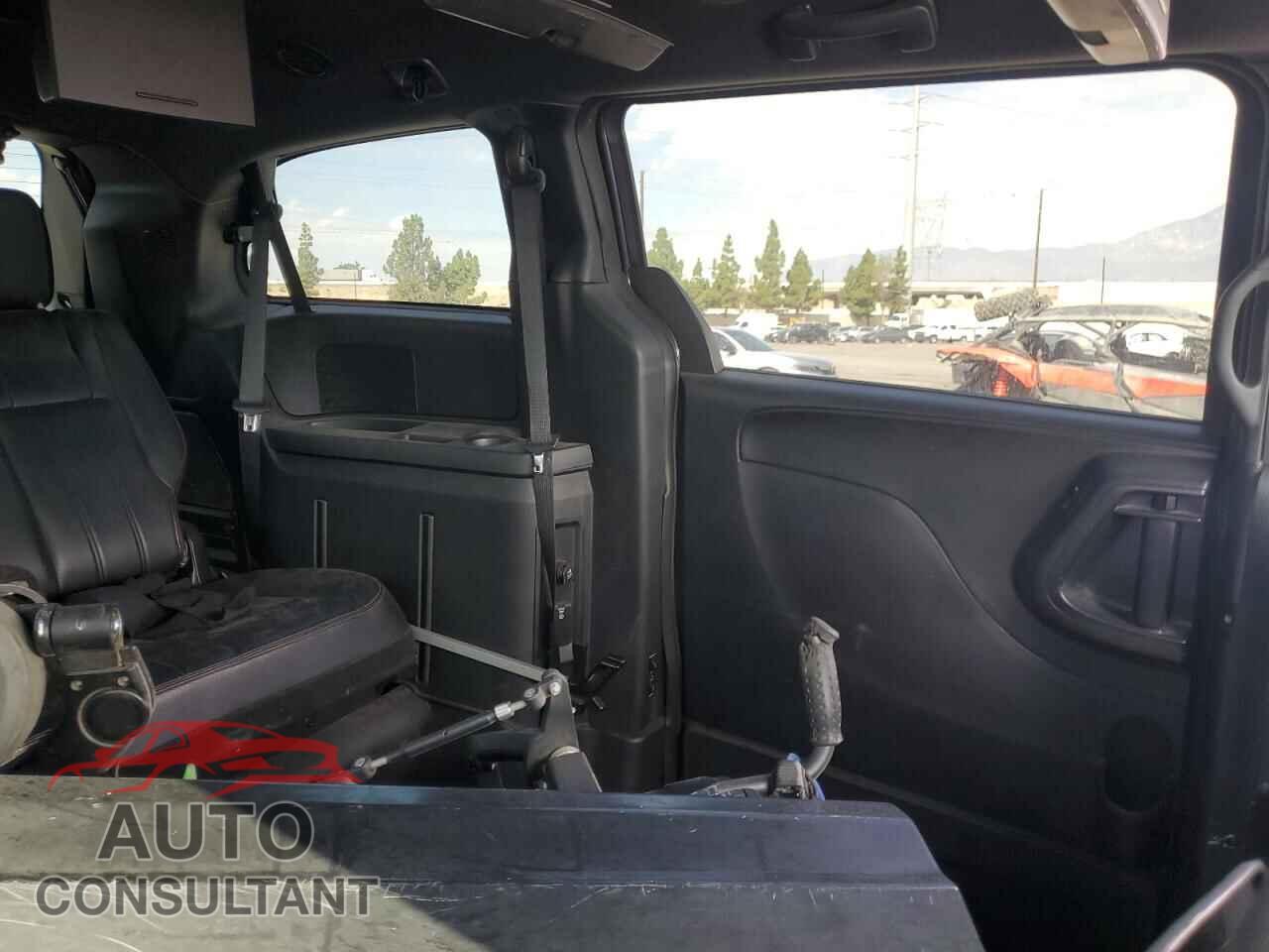 DODGE CARAVAN 2011 - 2D4RN7DG5BR765757