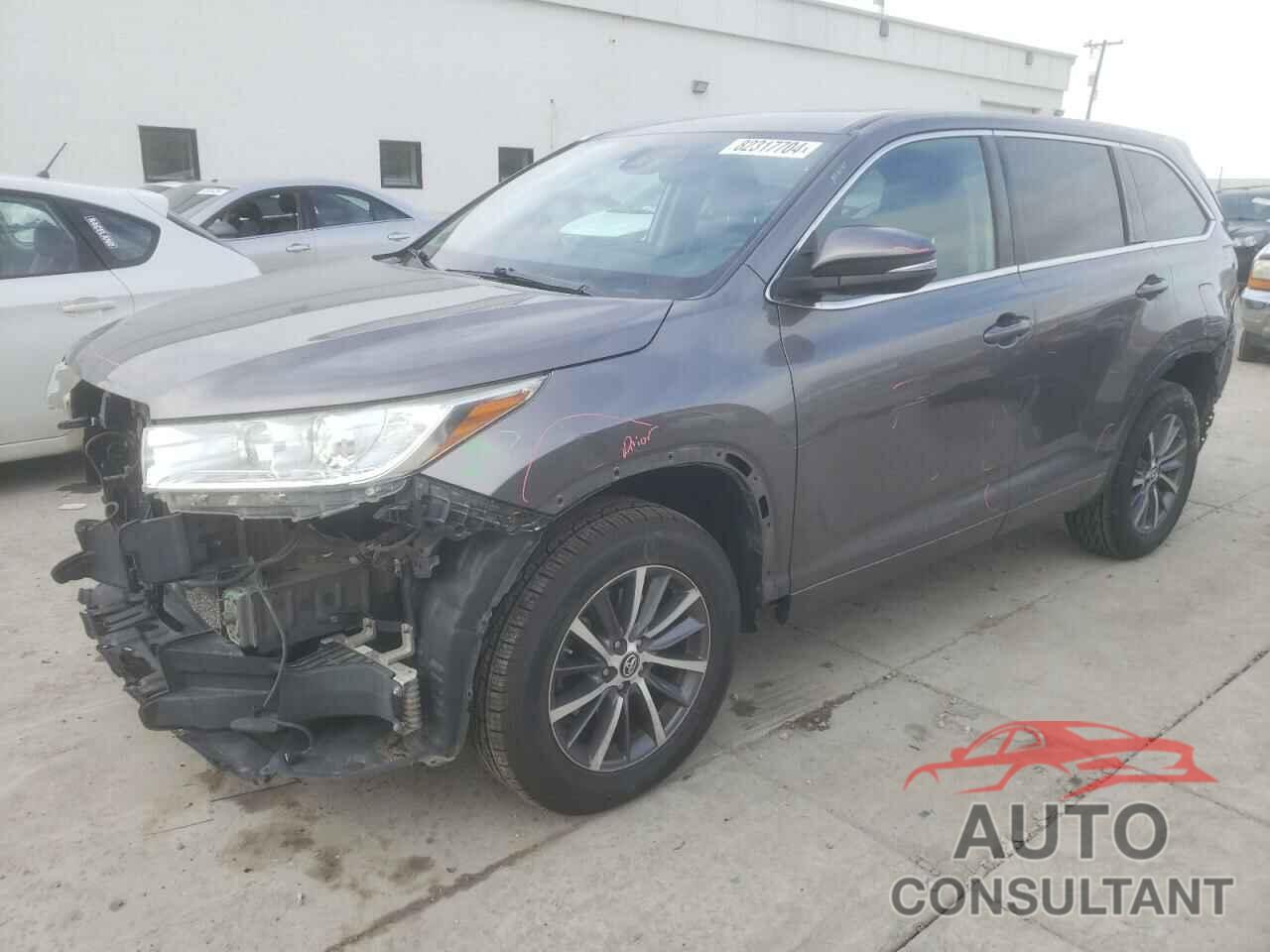 TOYOTA HIGHLANDER 2018 - 5TDJZRFH2JS523160