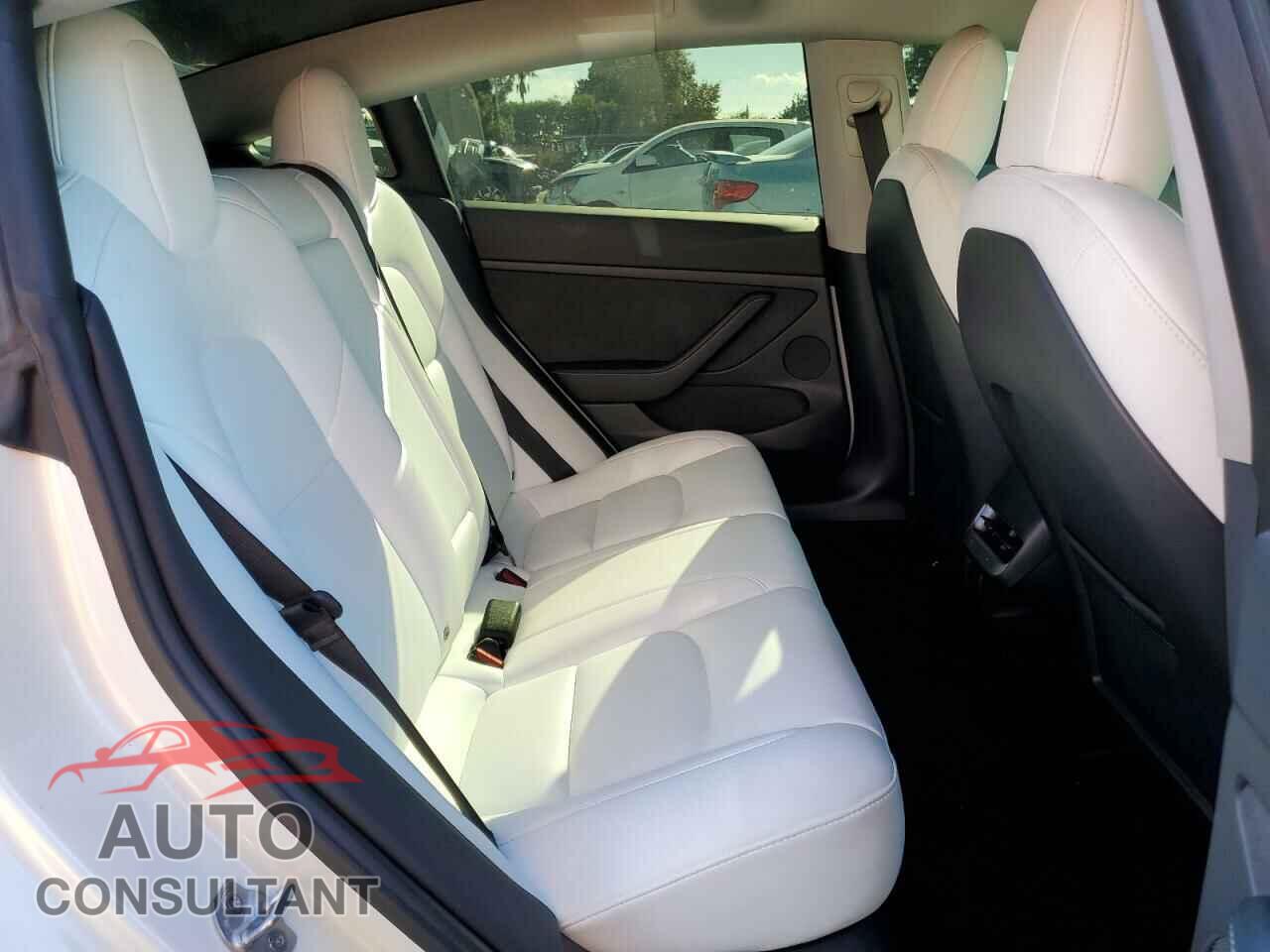 TESLA MODEL 3 2022 - 5YJ3E1EB8NF203399