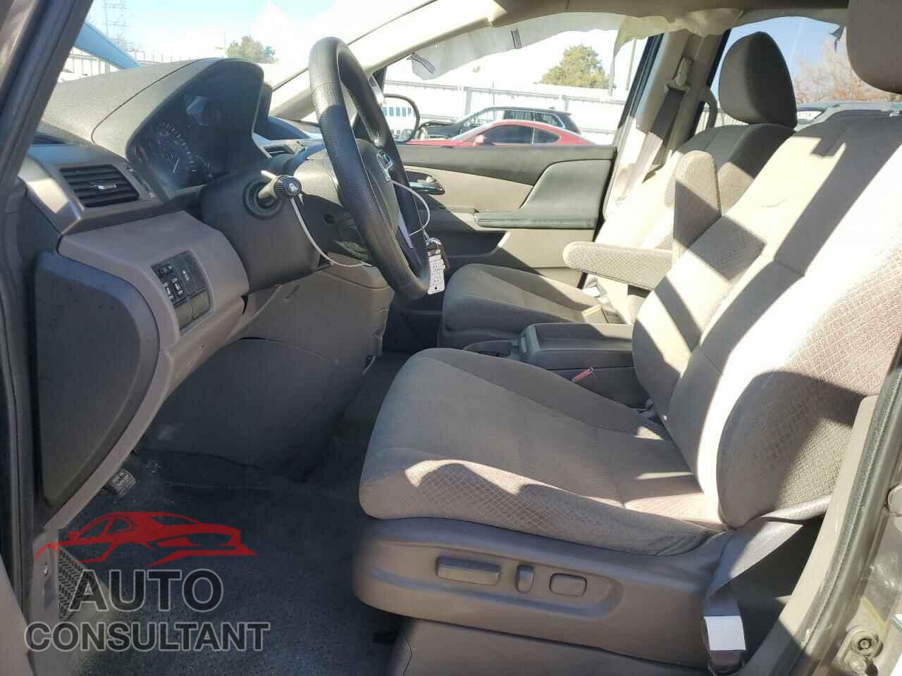 HONDA ODYSSEY 2016 - 5FNRL5H35GB016457