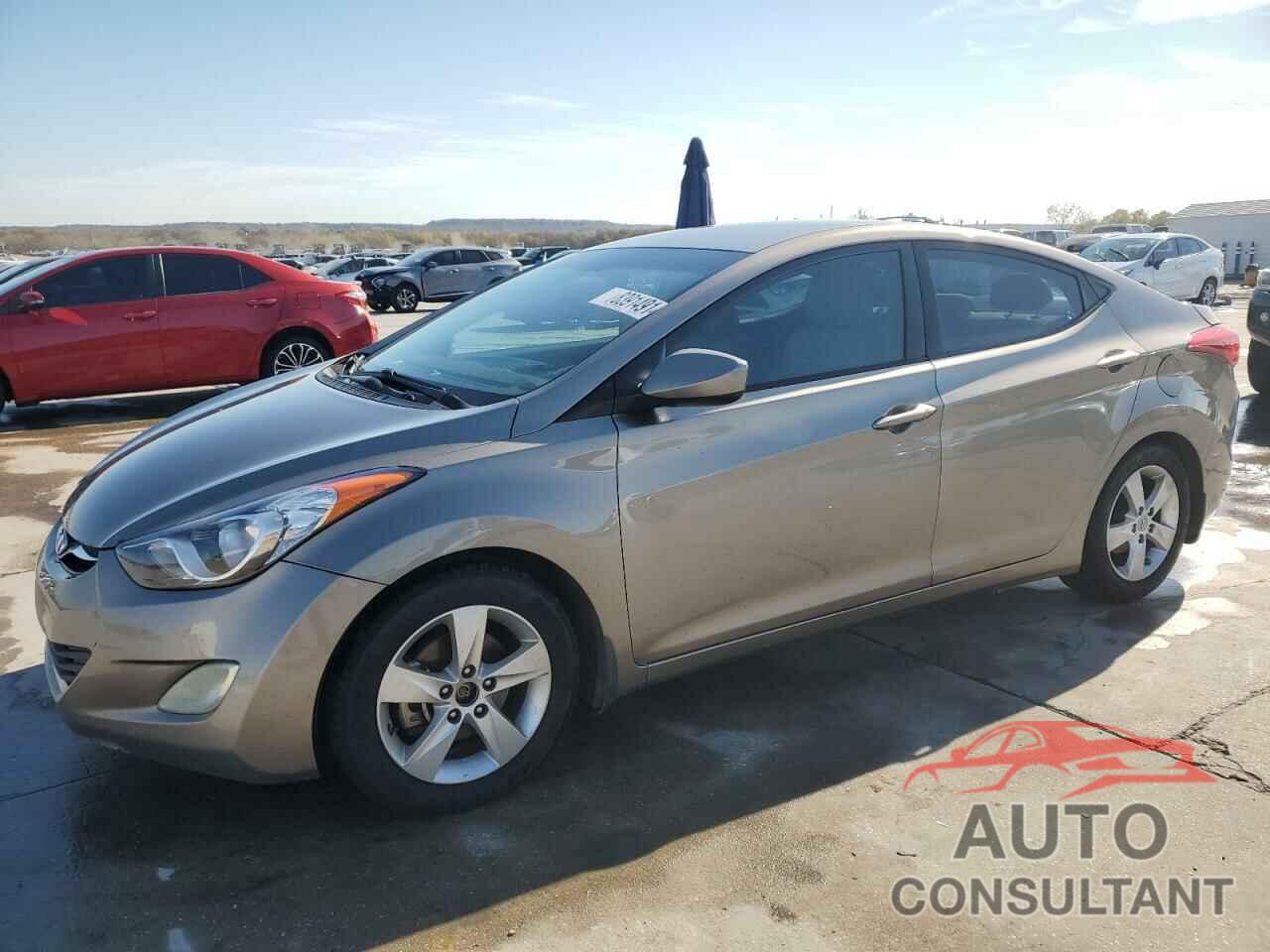 HYUNDAI ELANTRA 2013 - 5NPDH4AE7DH279743