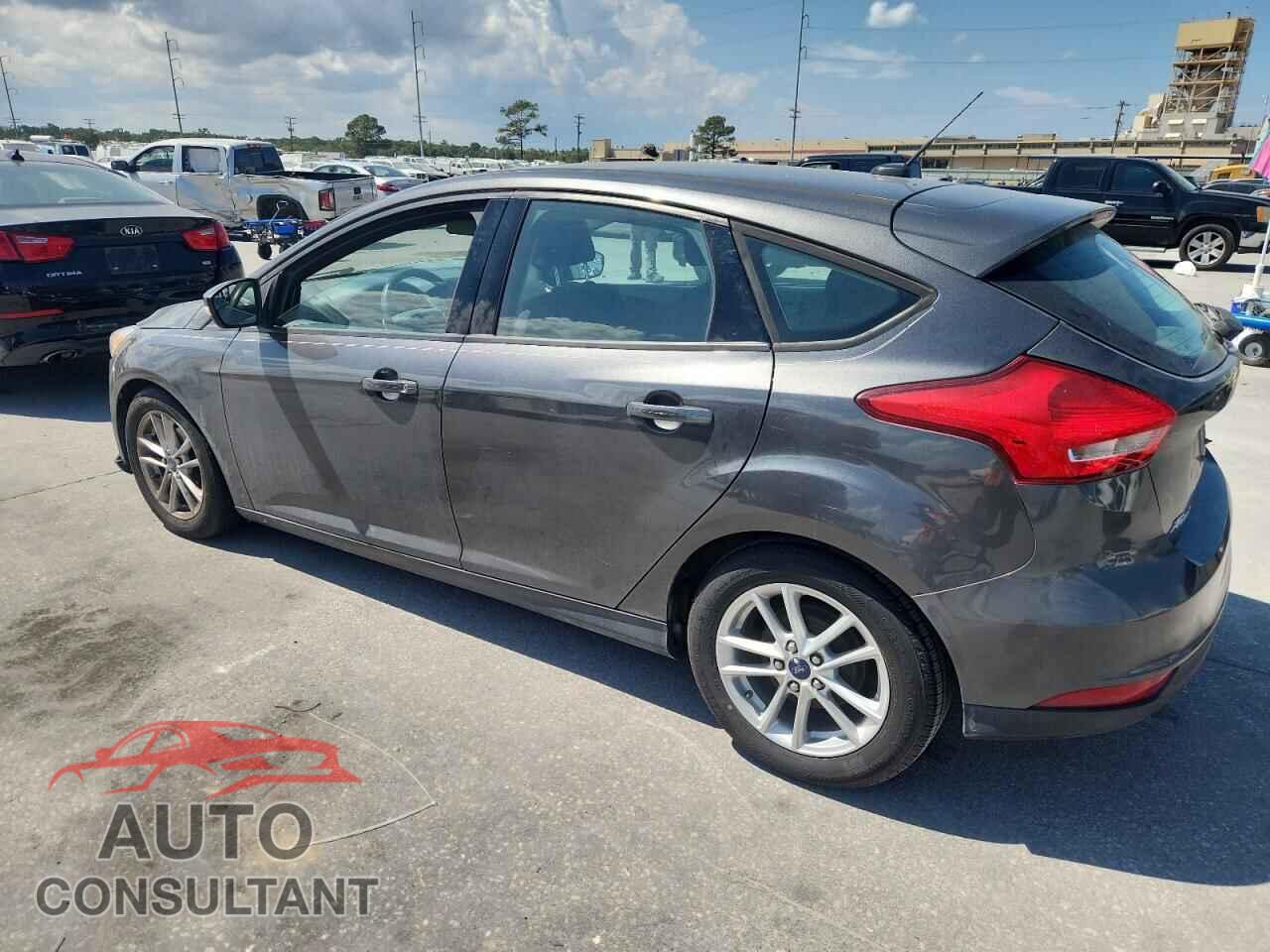 FORD FOCUS 2016 - 1FADP3K22GL217626