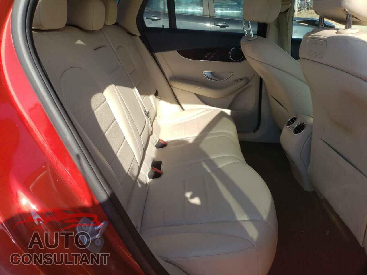 MERCEDES-BENZ GLC-CLASS 2019 - WDC0G4JB2KV148640
