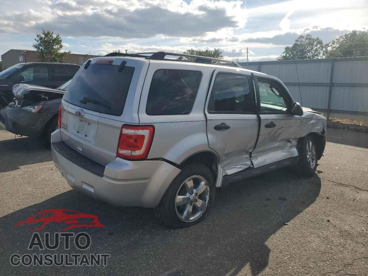 FORD ESCAPE 2011 - 1FMCU0D70BKB09151