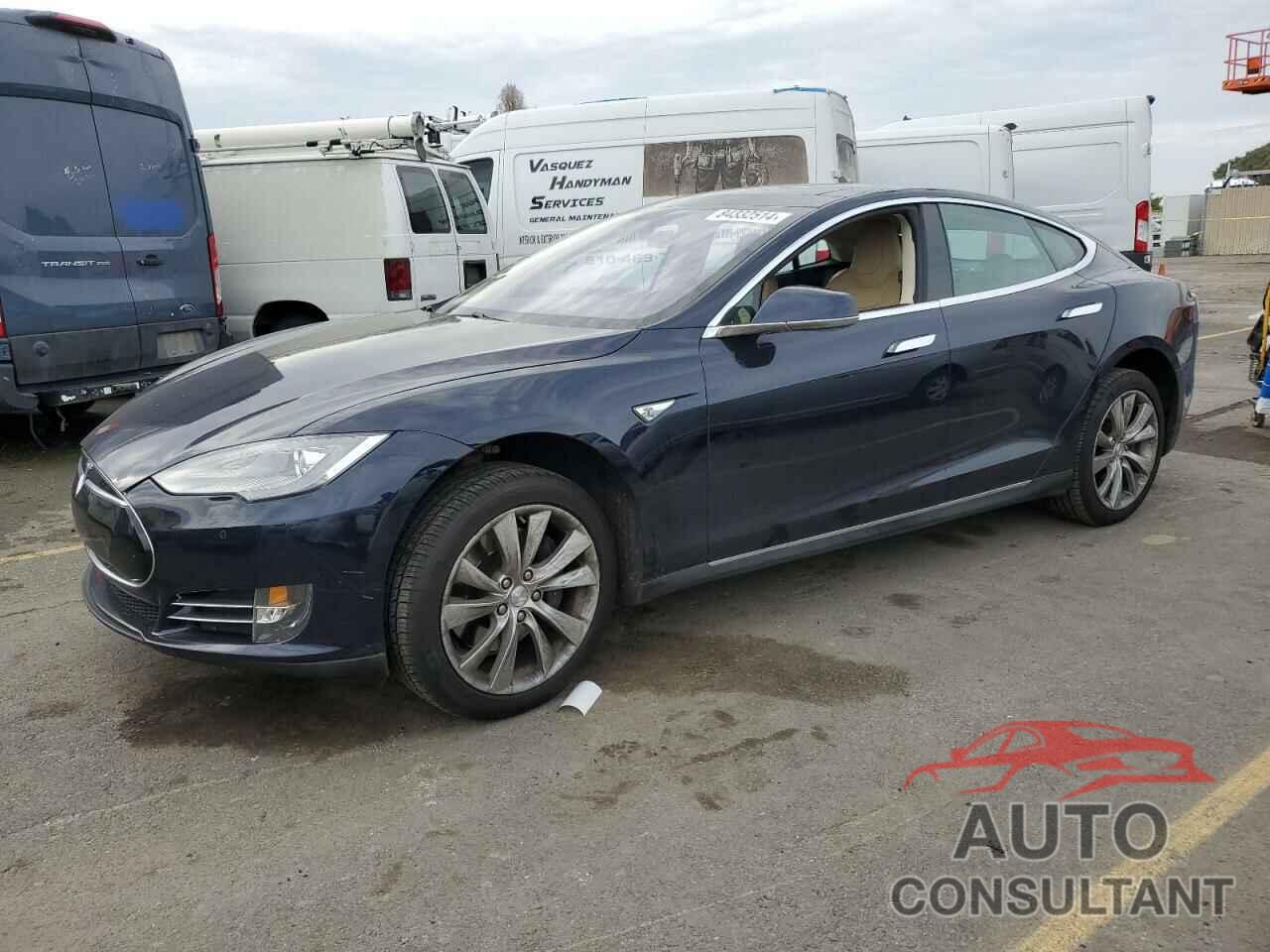 TESLA MODEL S 2013 - 5YJSA1CP8DFP21128