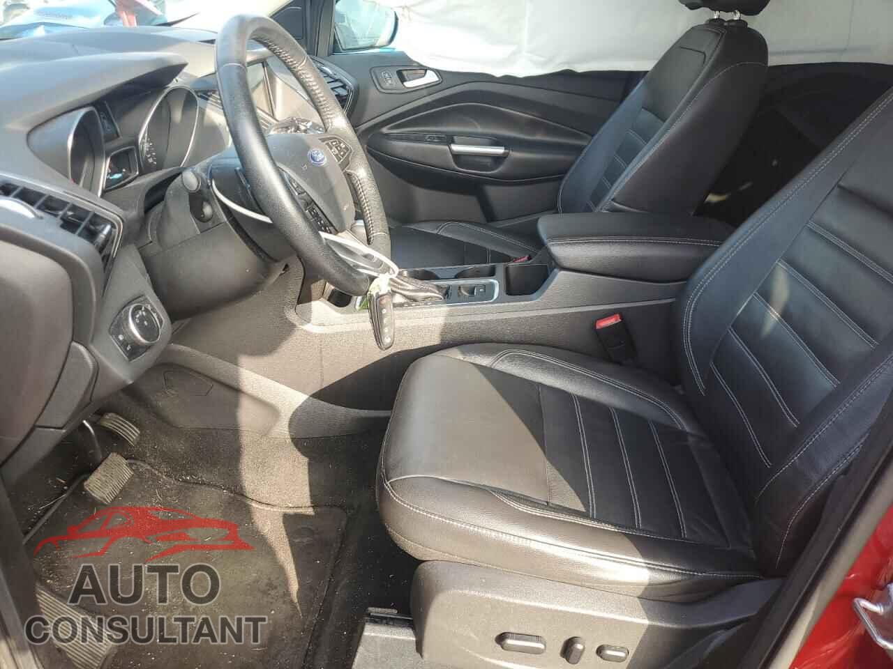 FORD ESCAPE 2017 - 1FMCU0J96HUB01252
