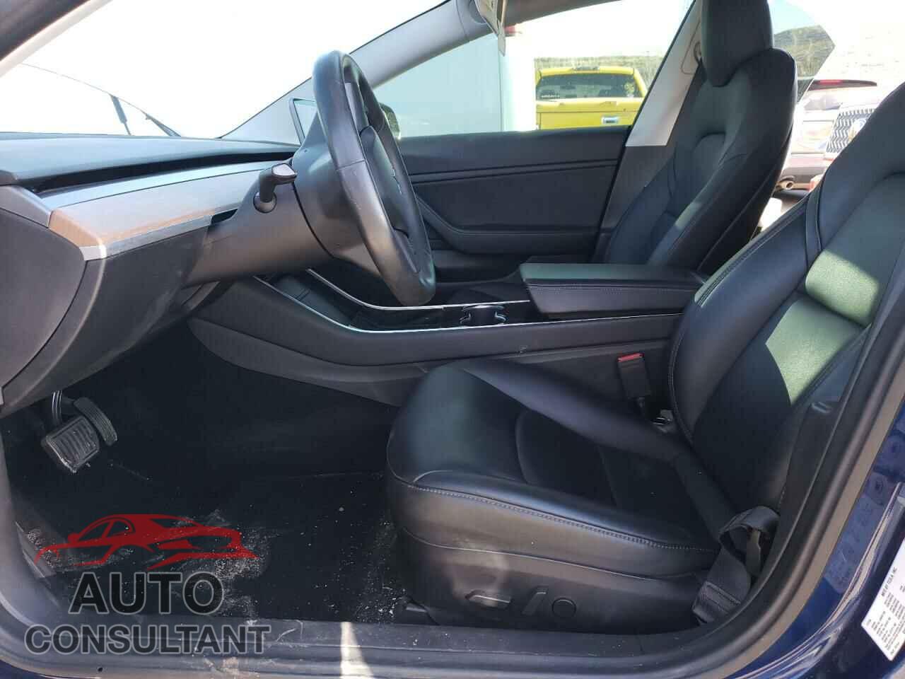 TESLA MODEL 3 2018 - 5YJ3E1EB7JF120153