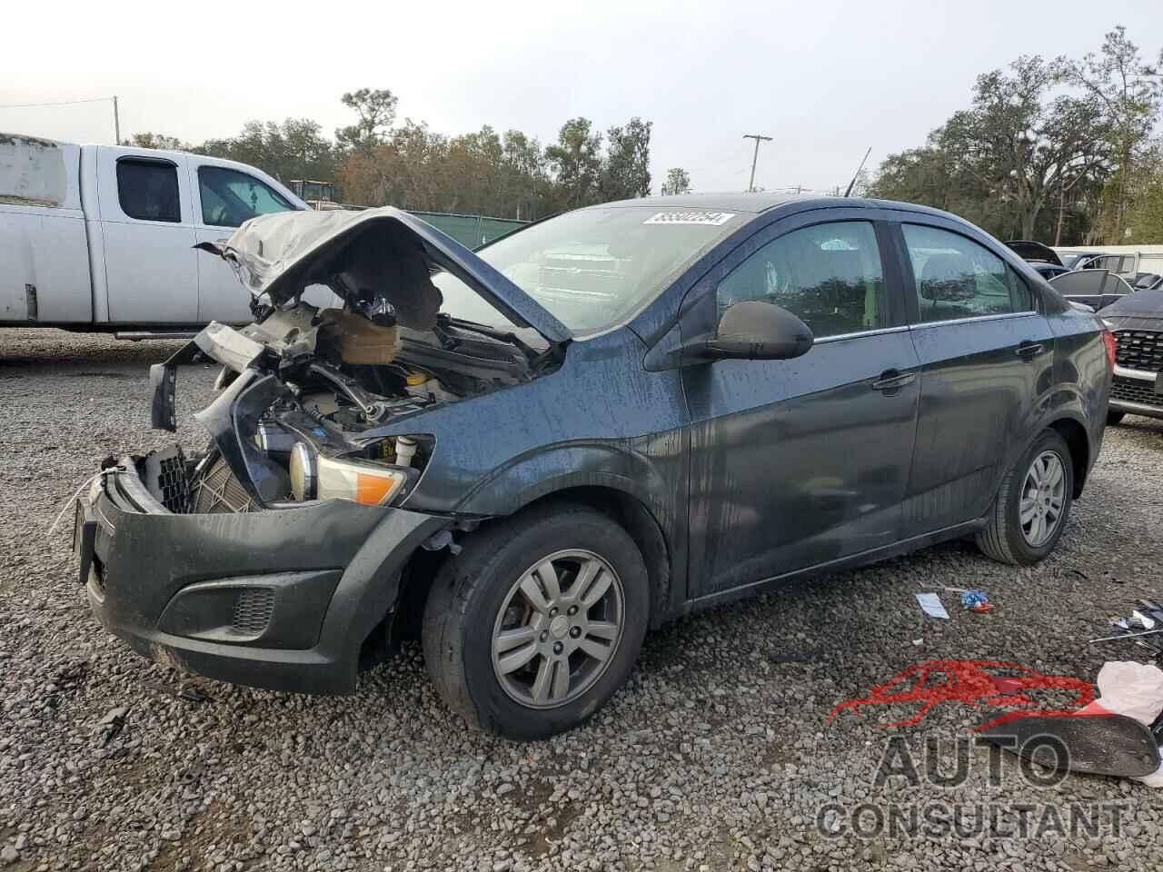 CHEVROLET SONIC 2014 - 1G1JC5SH9E4217891