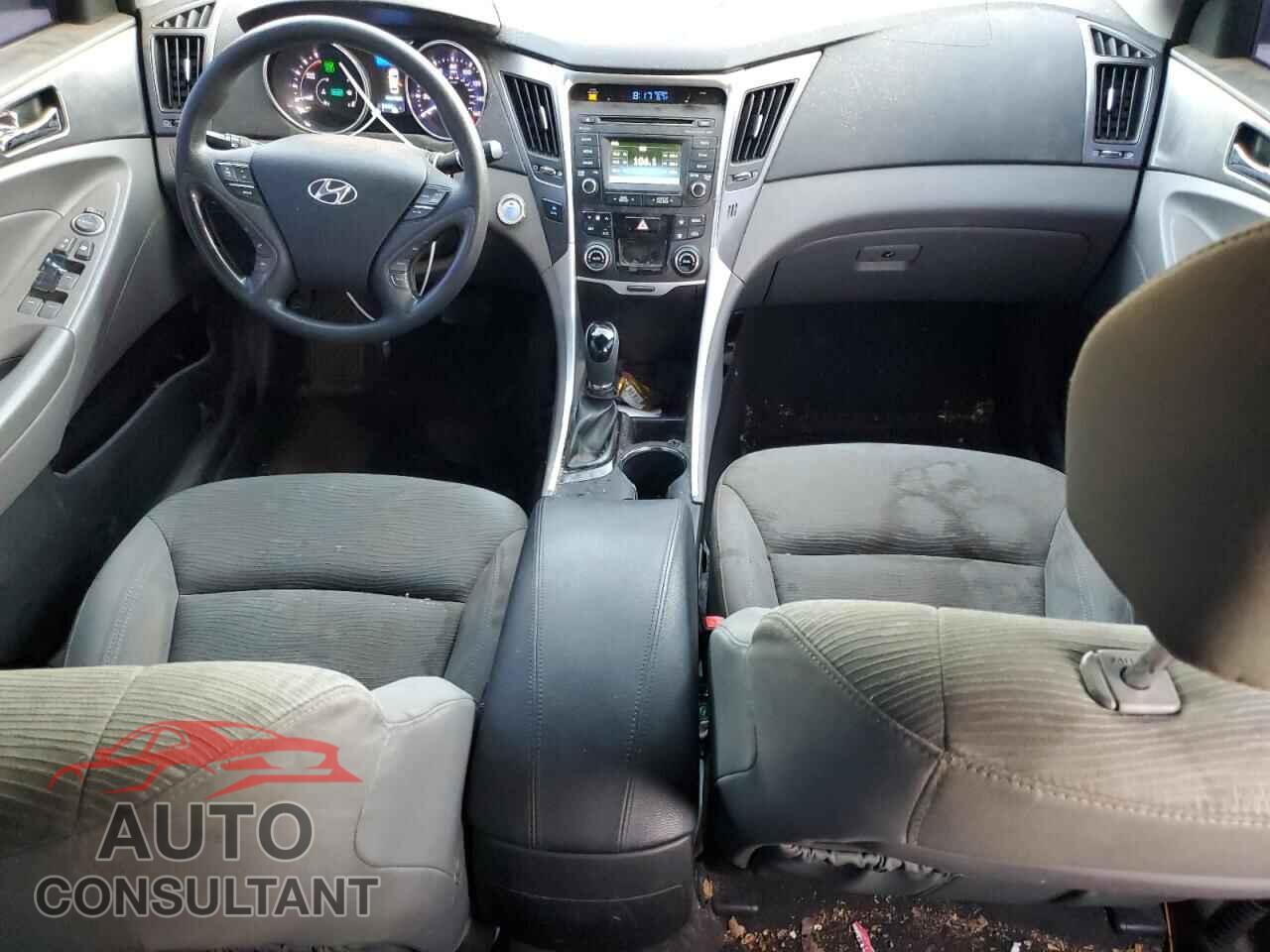 HYUNDAI SONATA 2014 - KMHEC4A47EA117237