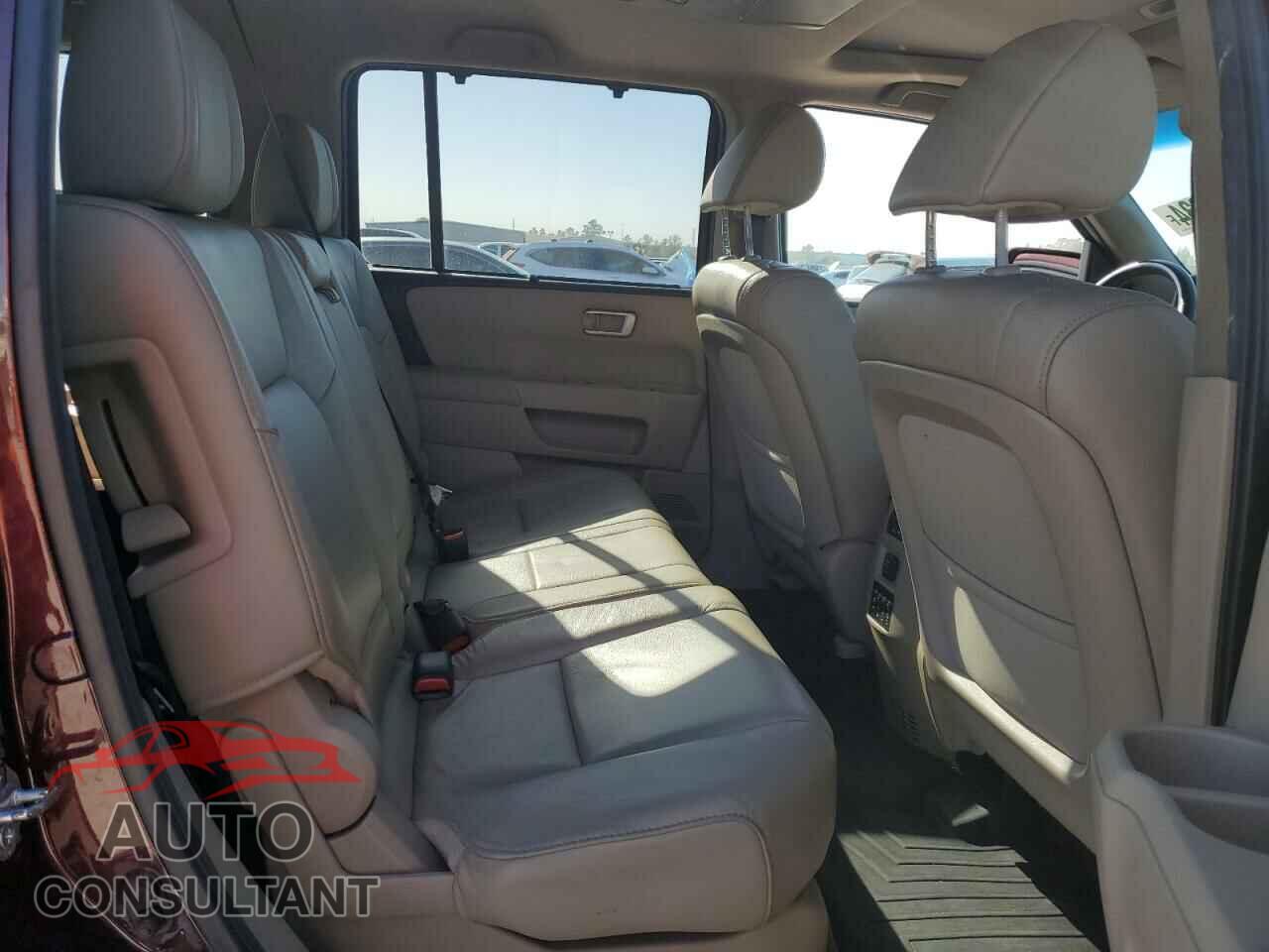 HONDA PILOT 2013 - 5FNYF4H99DB072575