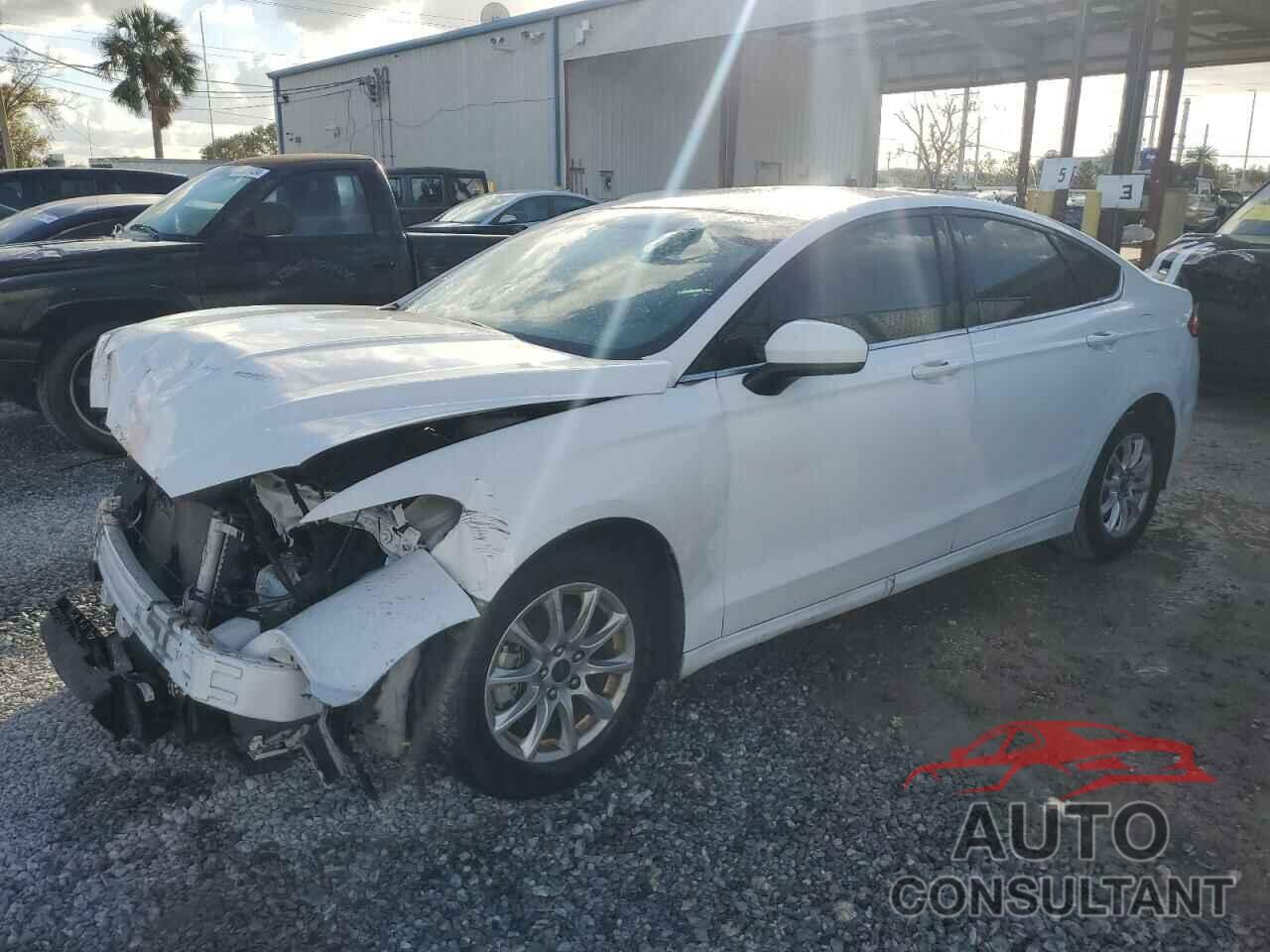 FORD FUSION 2018 - 3FA6P0G76JR210537