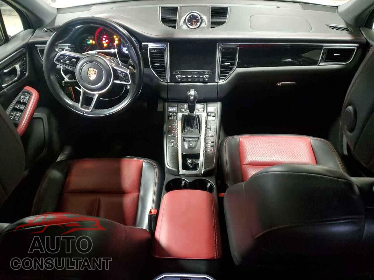 PORSCHE MACAN 2017 - WP1AA2A52HLB00214