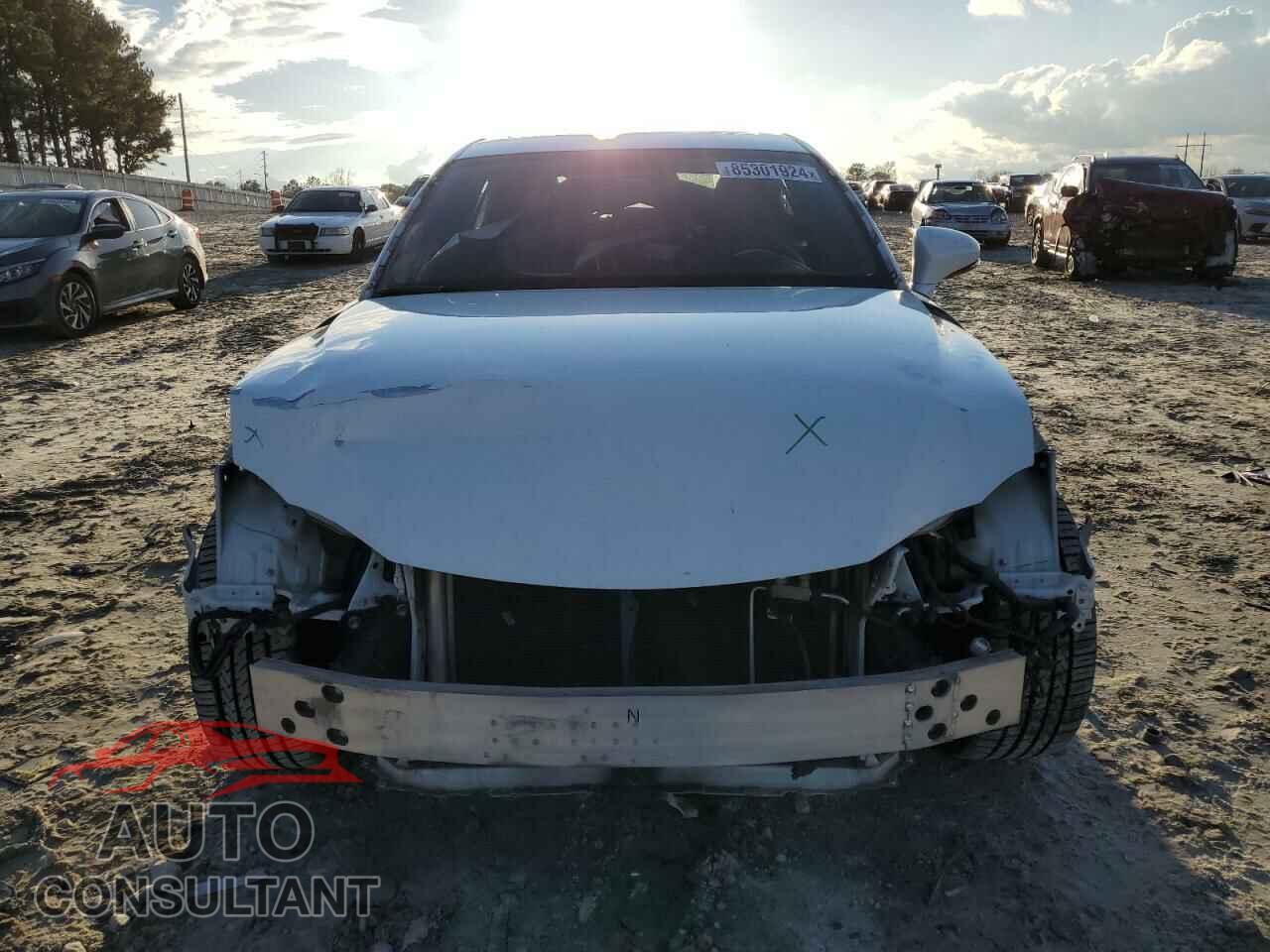 LEXUS IS 2015 - JTHBF1D22F5068951
