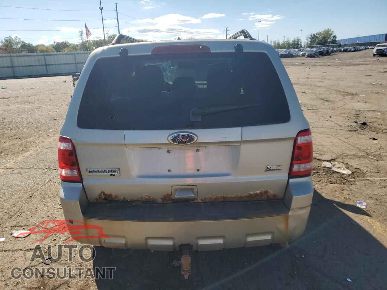 FORD ESCAPE 2010 - 1FMCU0DG9AKD39043