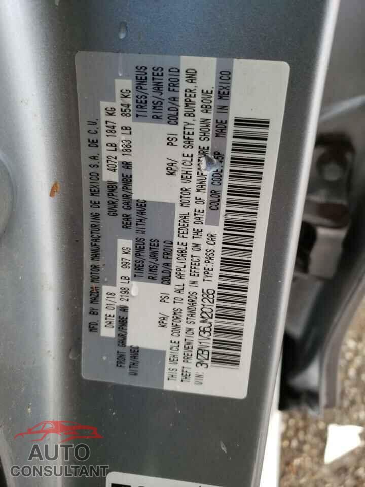 MAZDA 3 2018 - 3MZBN1V36JM201285
